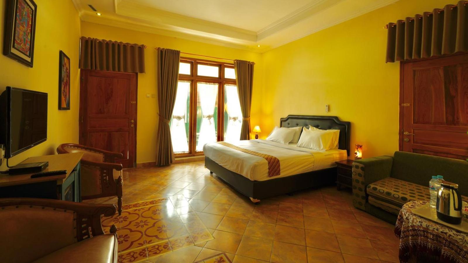 Standard King Room photo 1