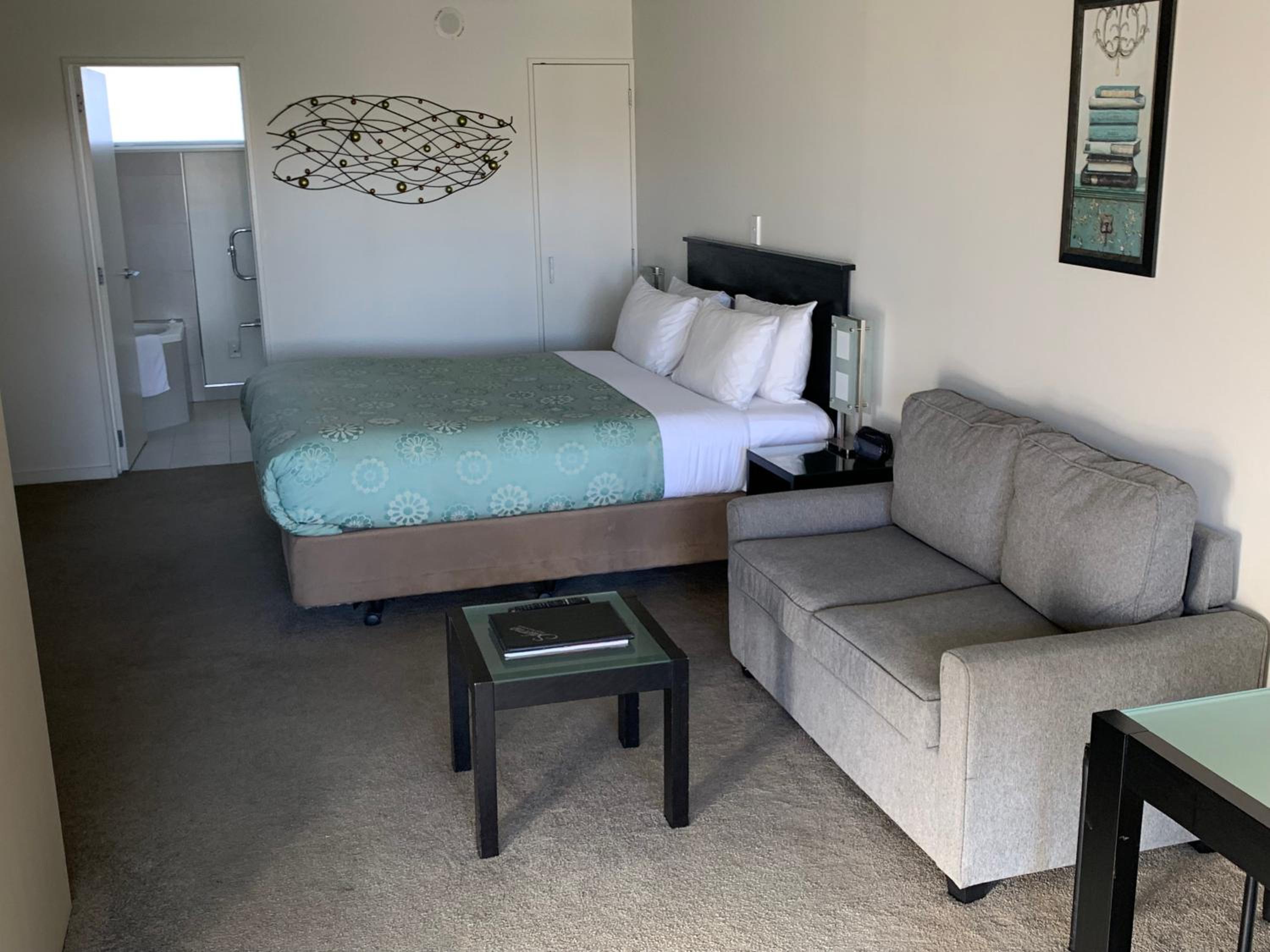 Deluxe Suite - Photo 1