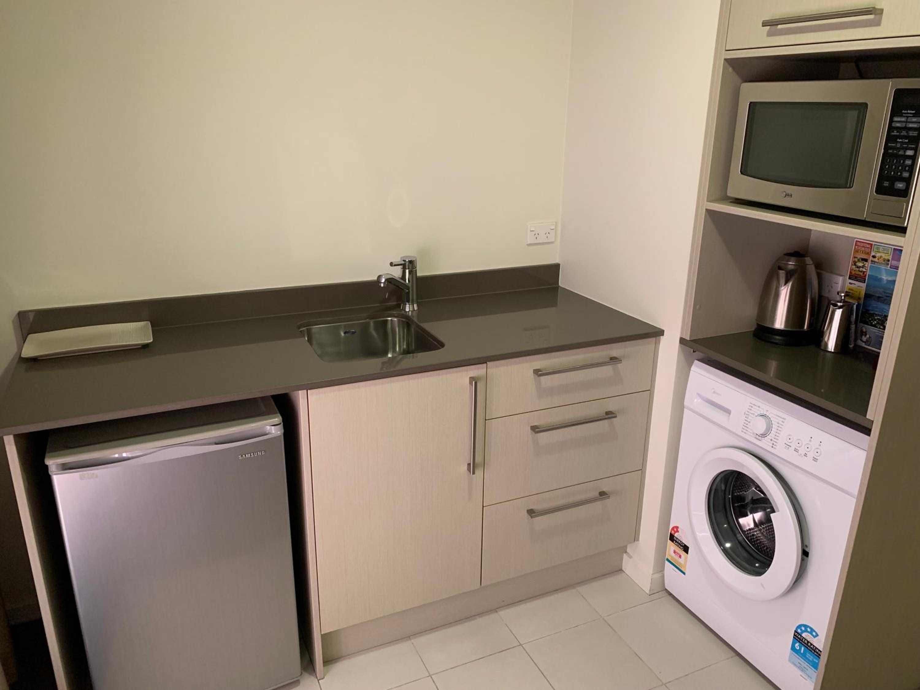 Deluxe Suite - Photo 5