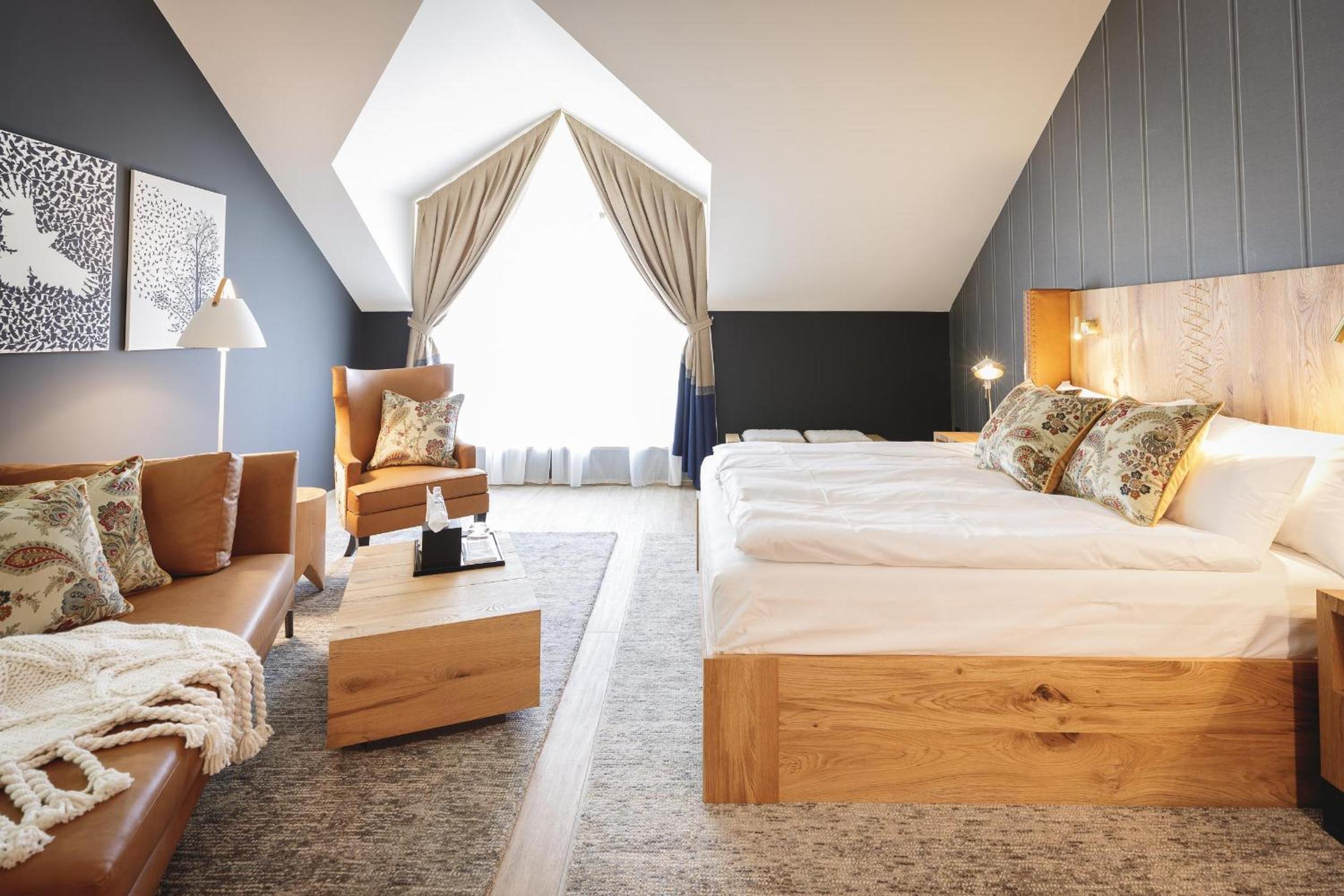Suite with River View - Photo 1