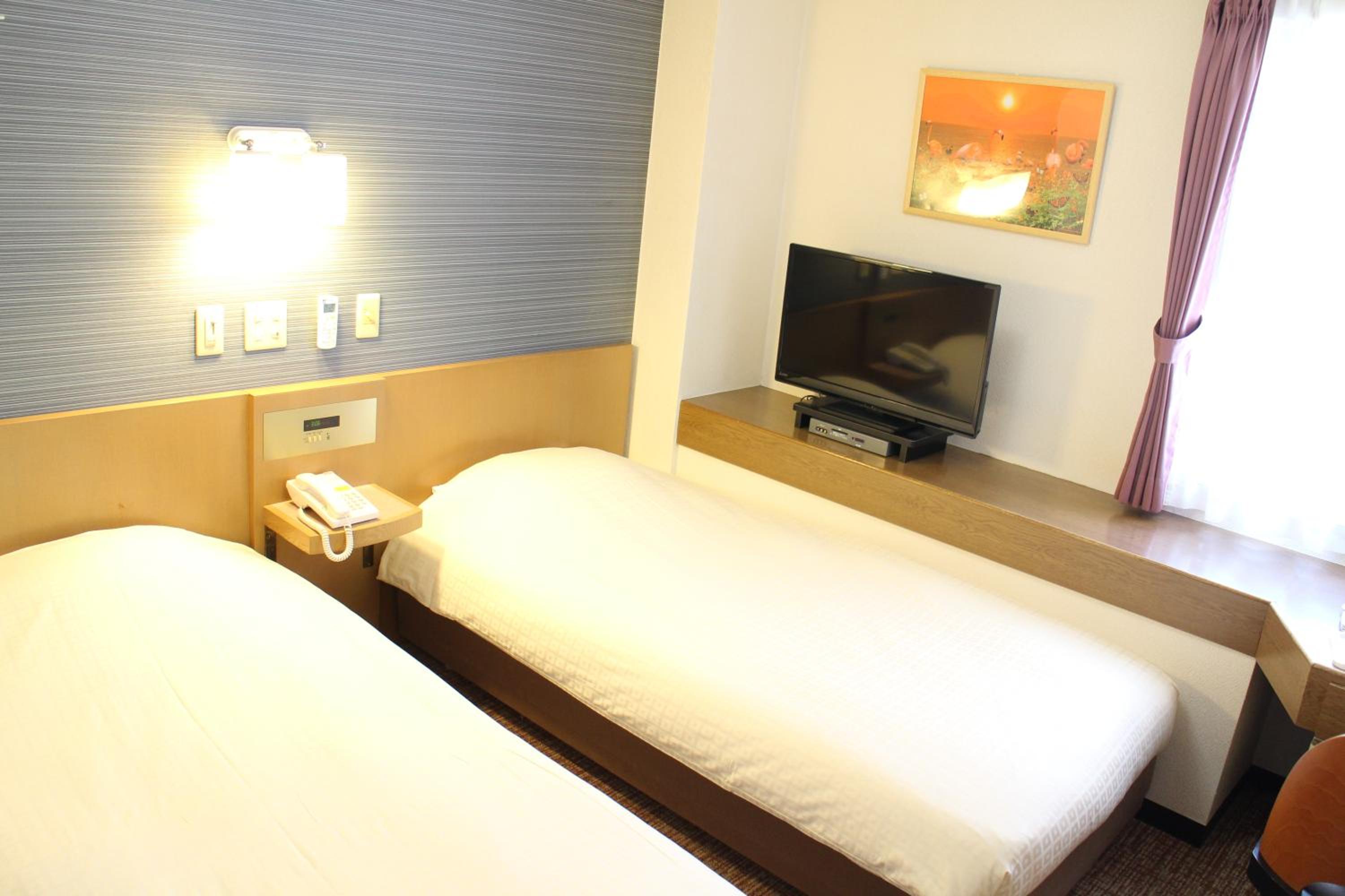 Standard Twin Room - Smoking - Photo 3