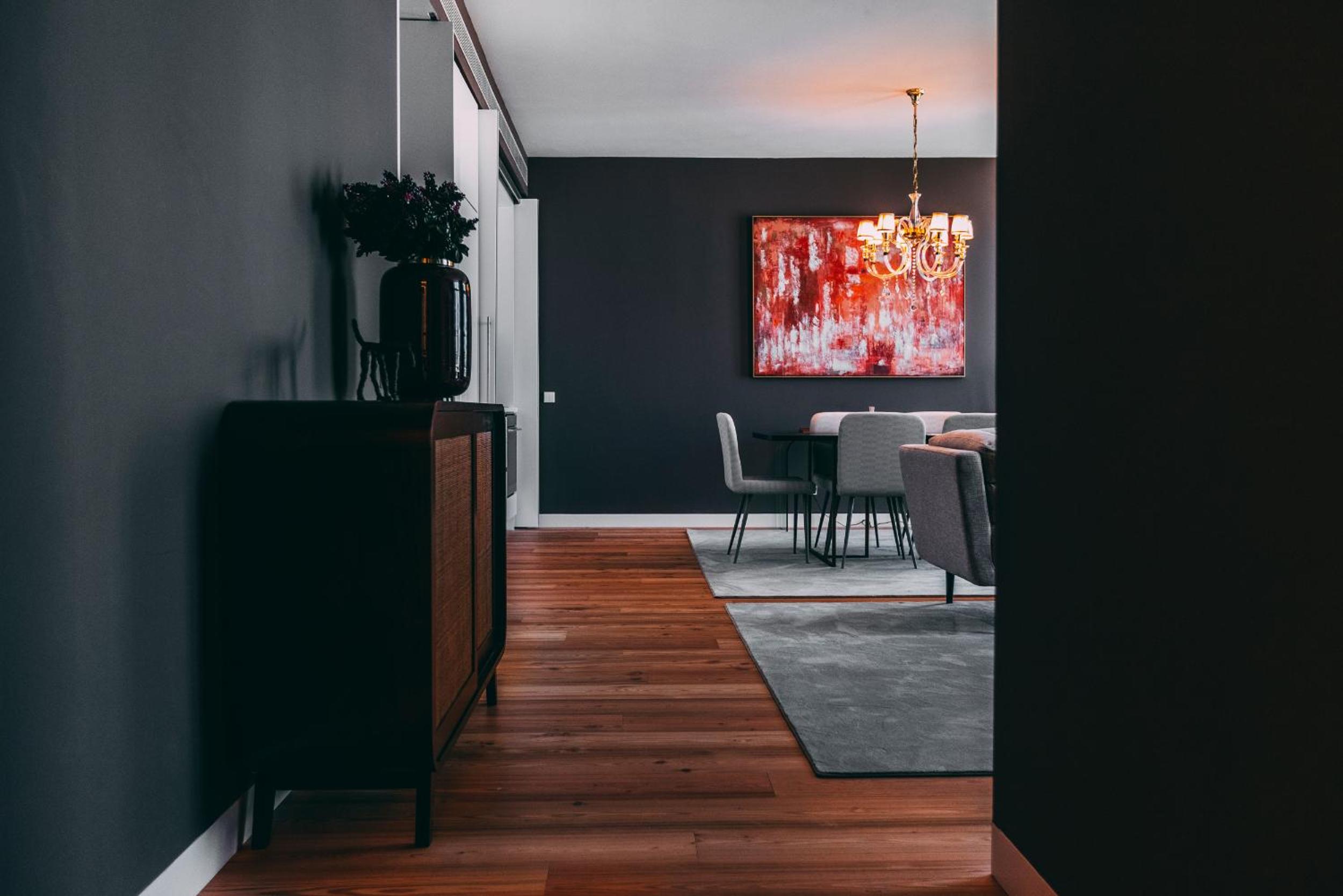 Deluxe Two-Bedroom Apartment