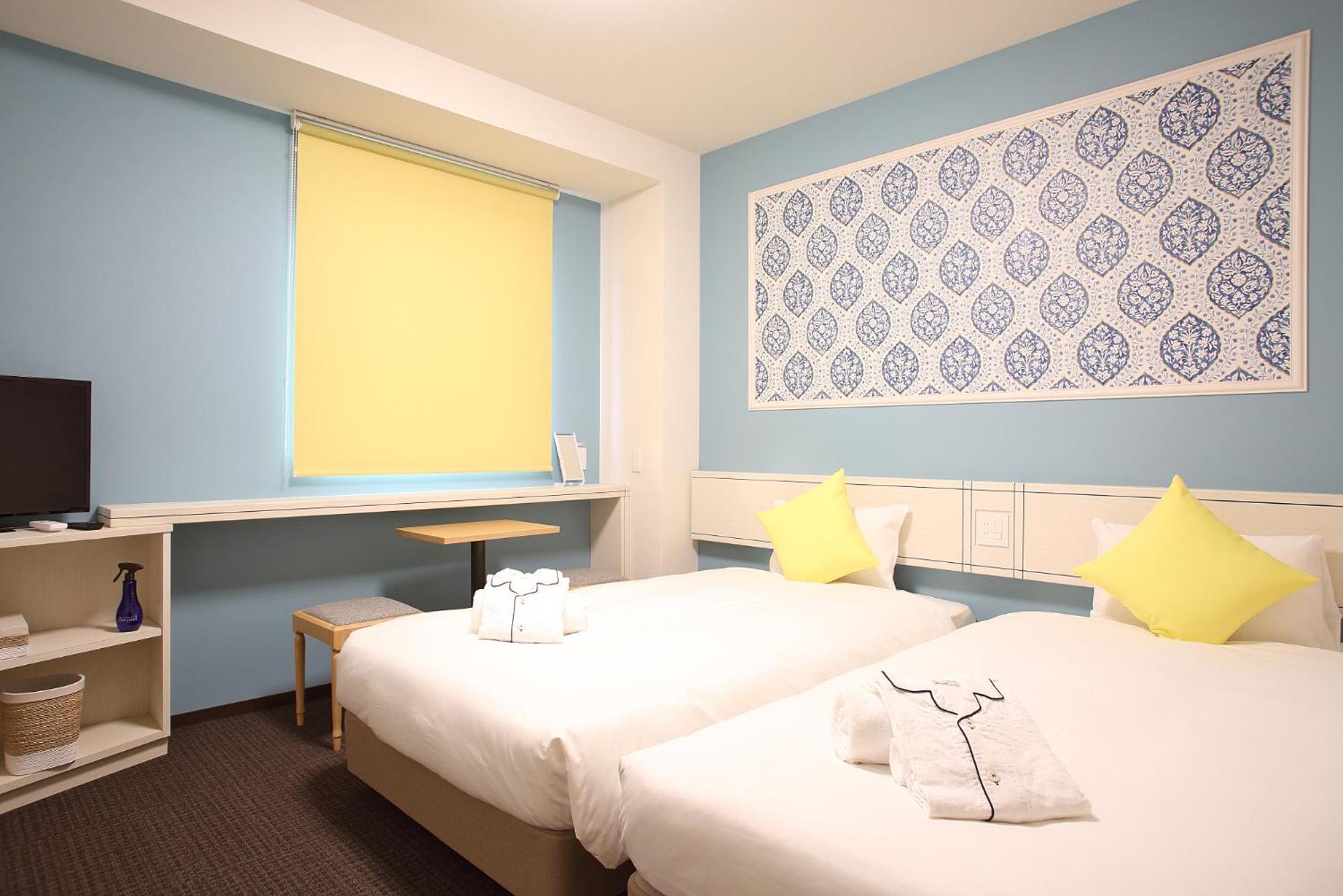 Standard Twin Room - Photo 3