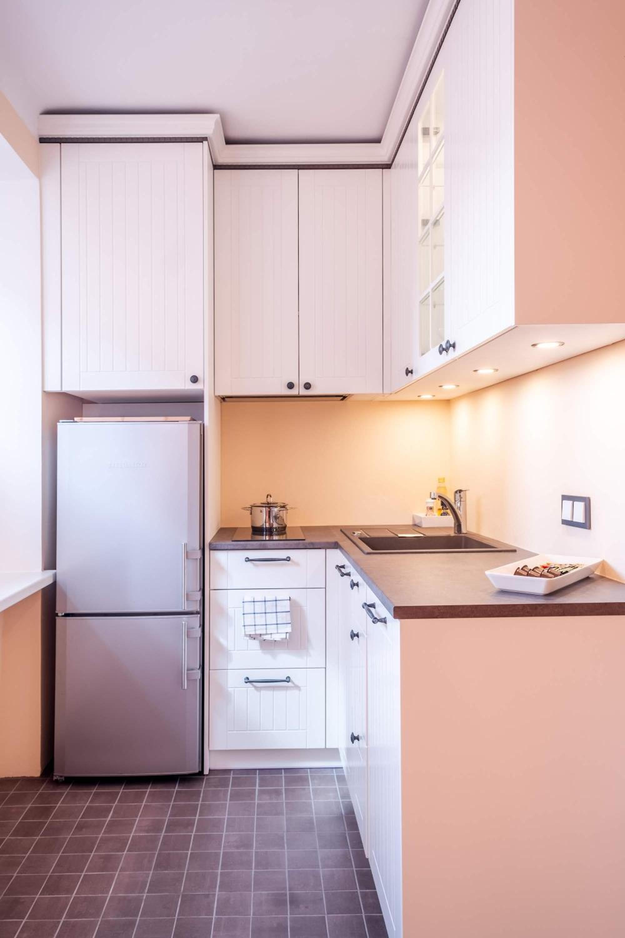 One-Bedroom Apartment - Photo 17
