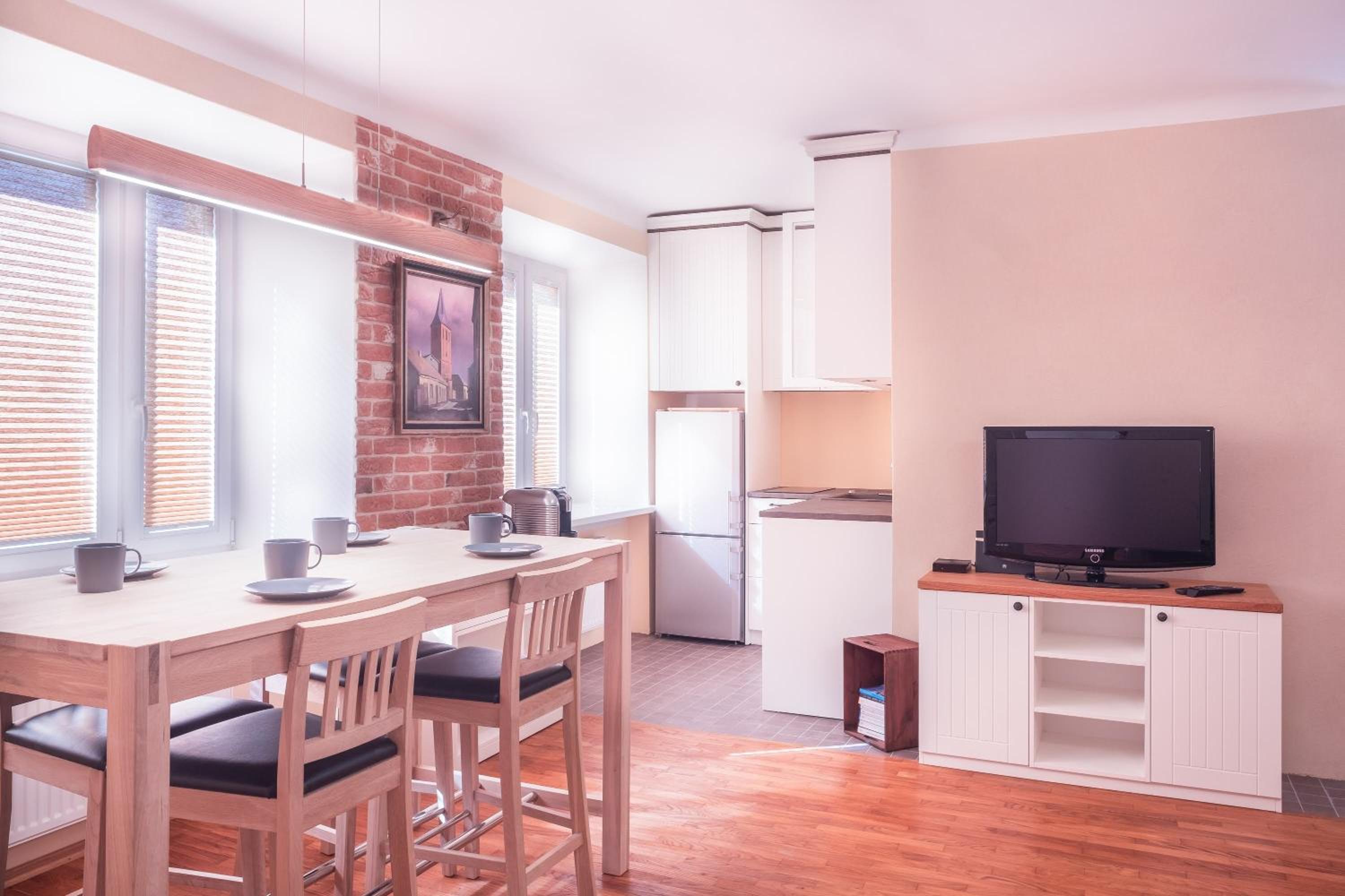 One-Bedroom Apartment - Photo 18