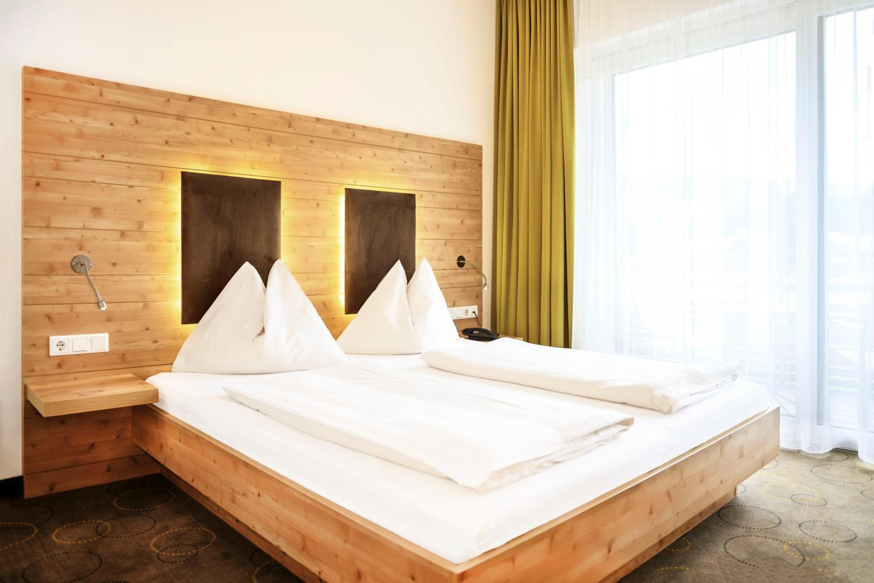 Comfort Double Room with Balcony - Photo 4