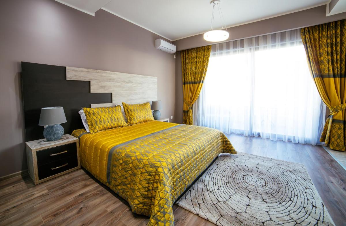 Deluxe Triple Room with Sea View