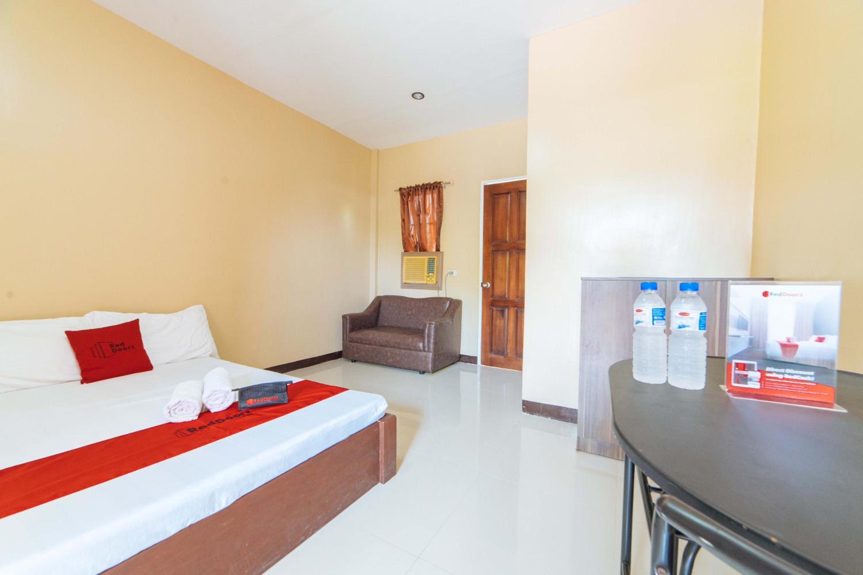 Double Room - Photo 8