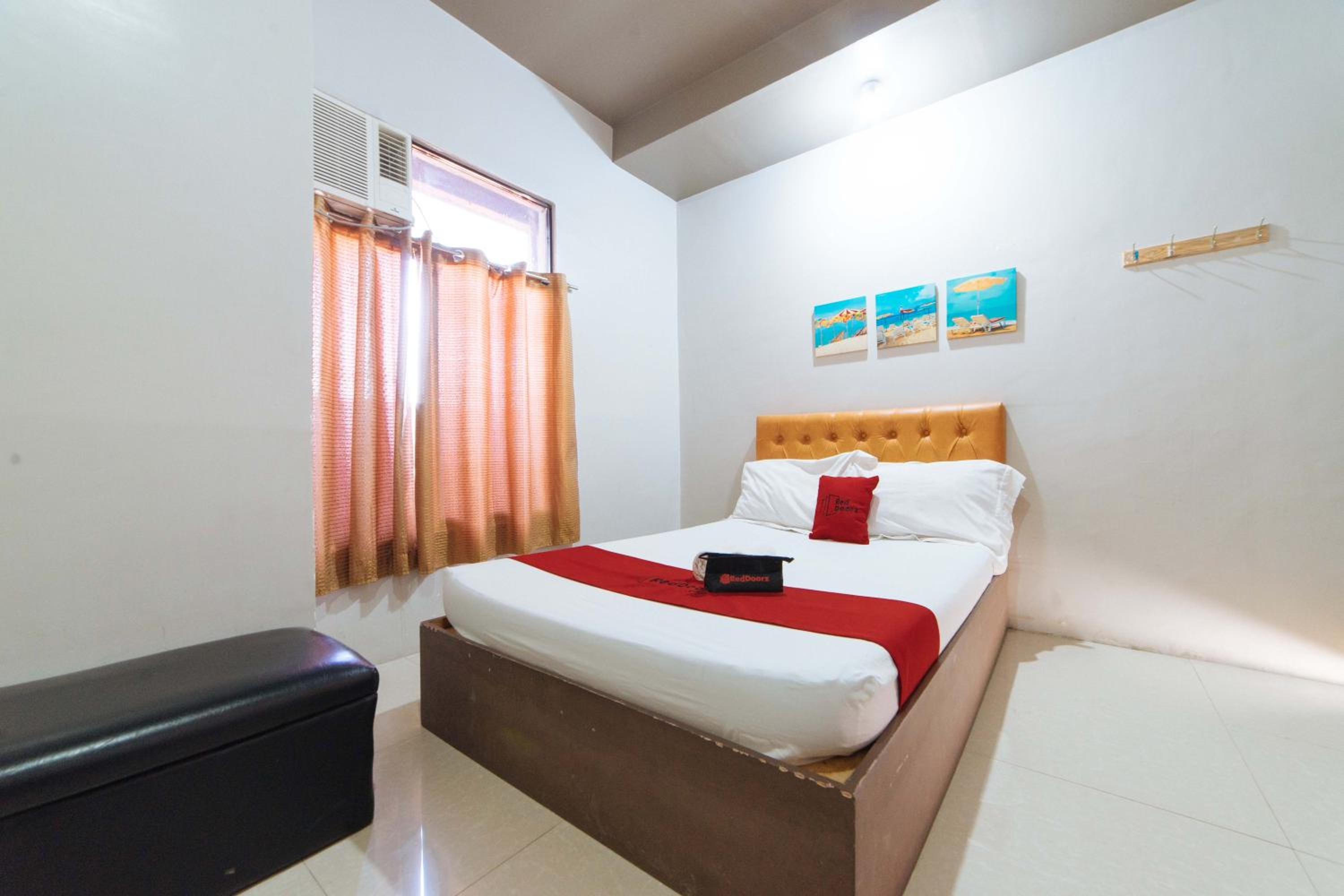 Deluxe Room - Photo 1