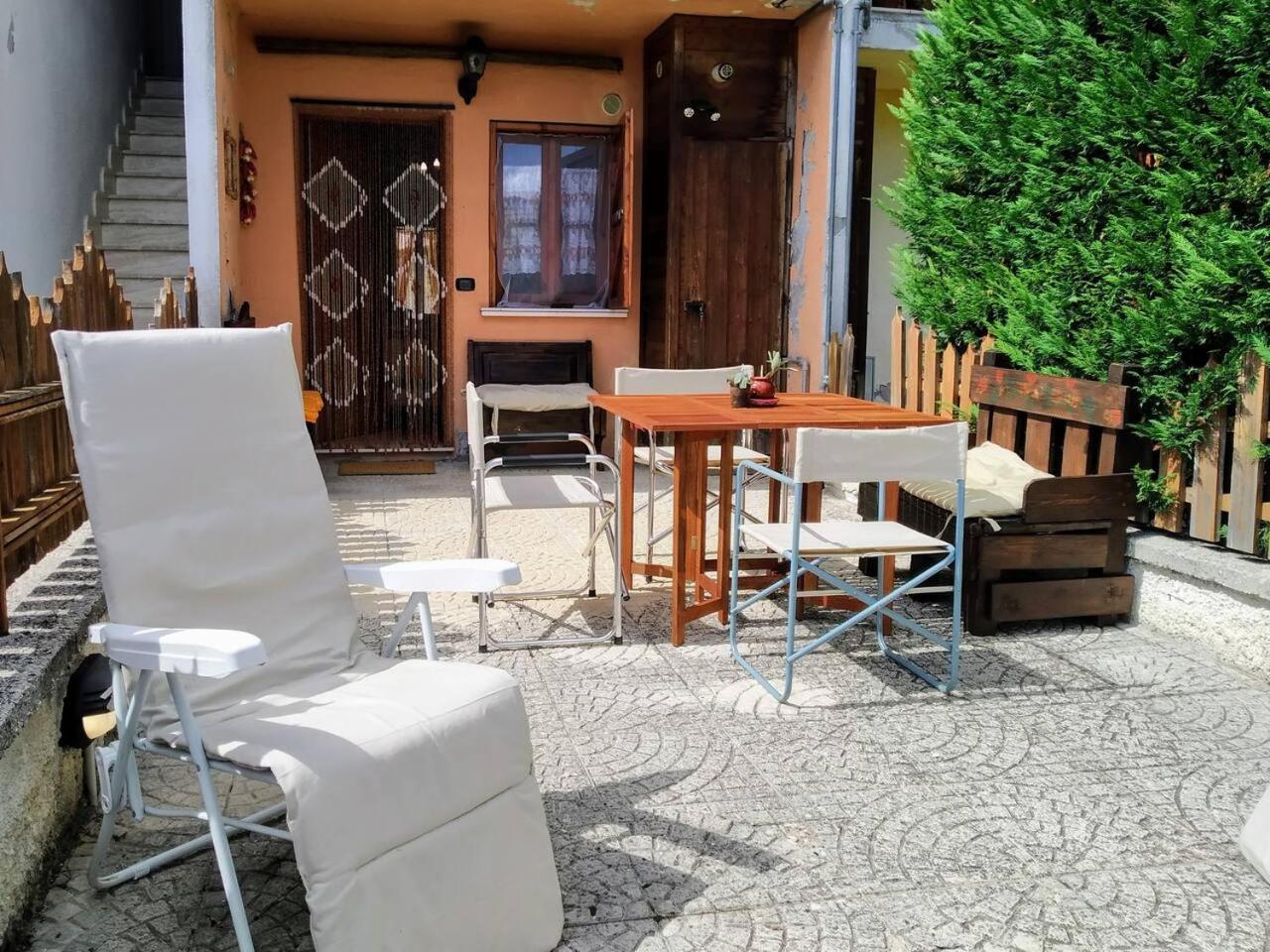 One-Bedroom Apartment with Garden - Photo 18