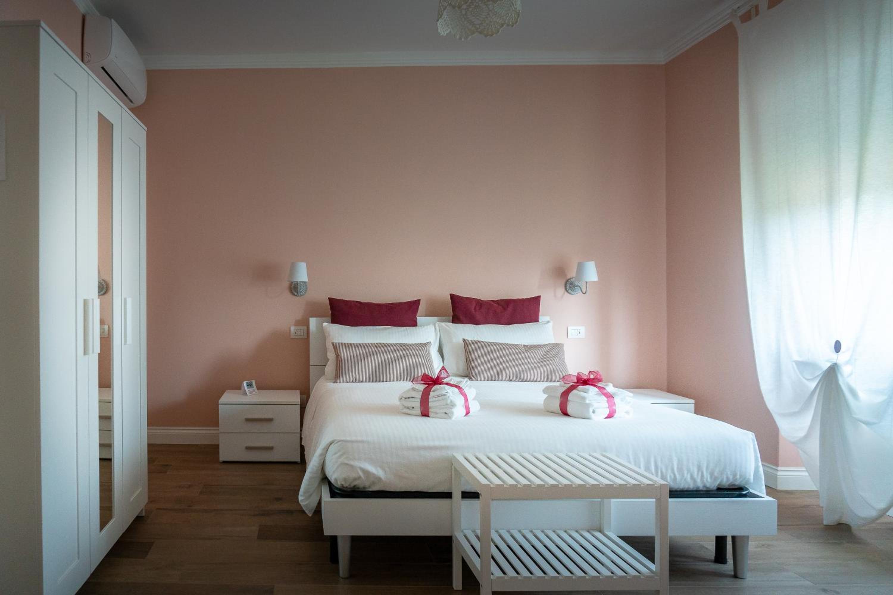 Double Room with Private Bathroom photo 1