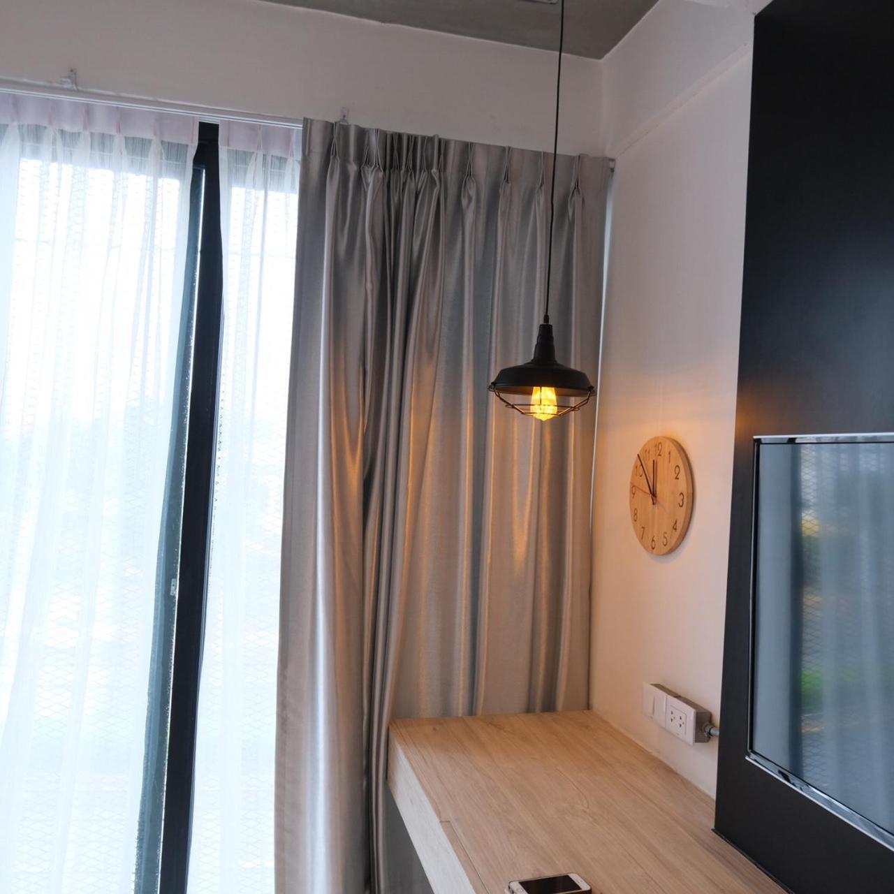 Deluxe Room - Photo 5