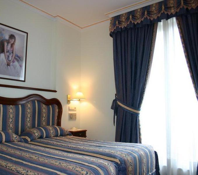 Double or Twin Room photo 2
