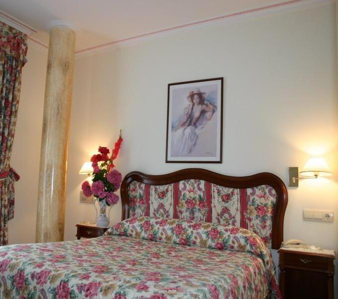 Habitación Doble o con Dos Camas