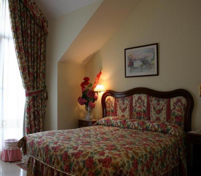 Double or Twin Room photo 3