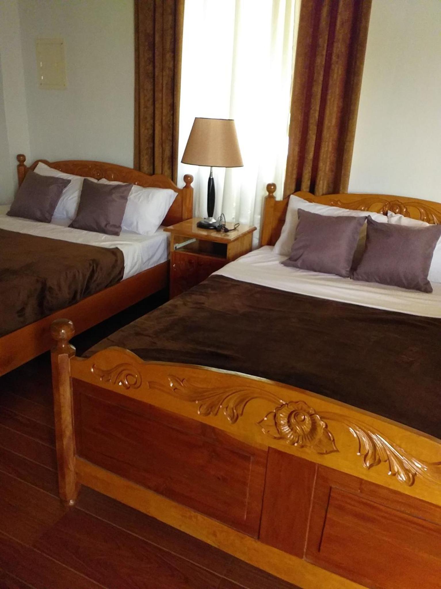 Family Suite with Balcony - Photo 8