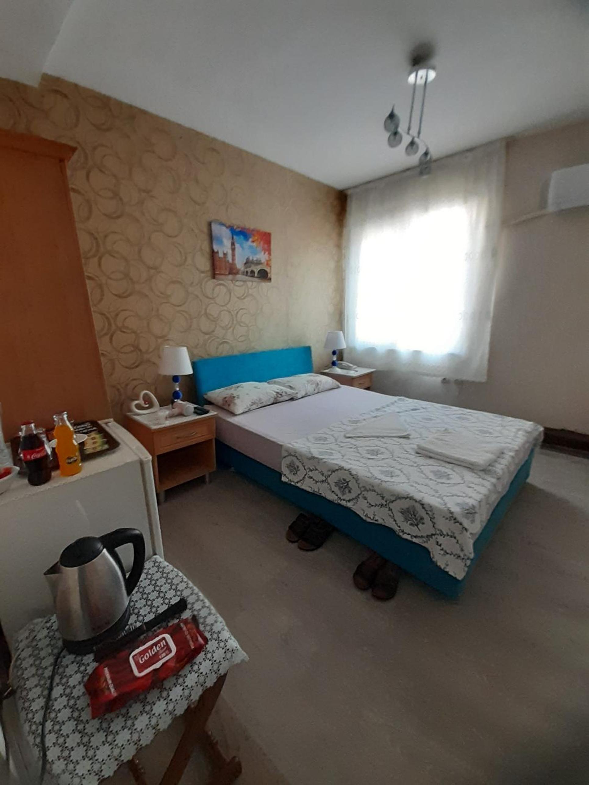 Deluxe Double Room with Shower - Photo 5