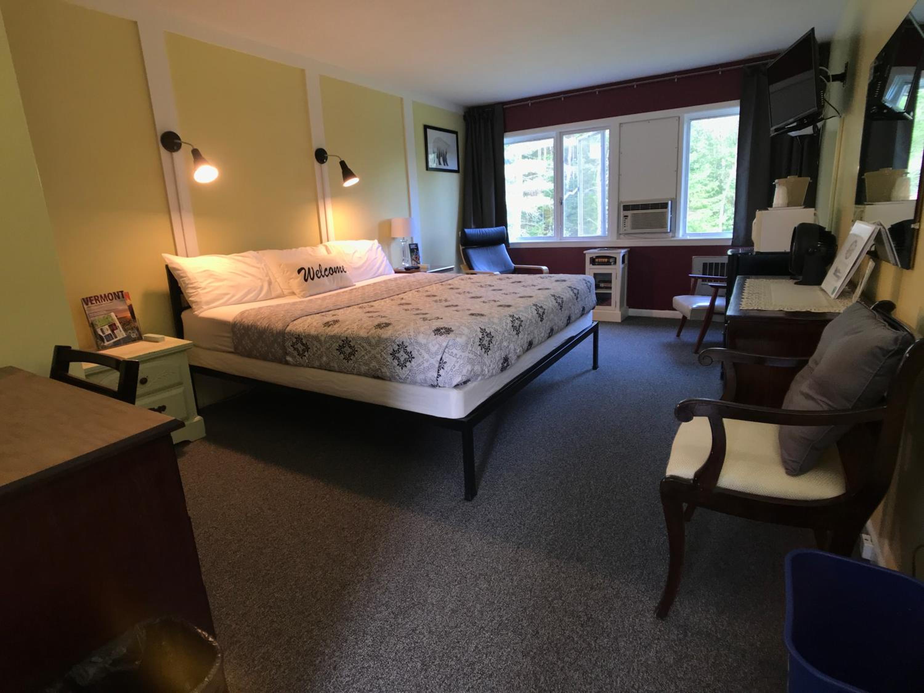 King Room - Upstairs photo 1