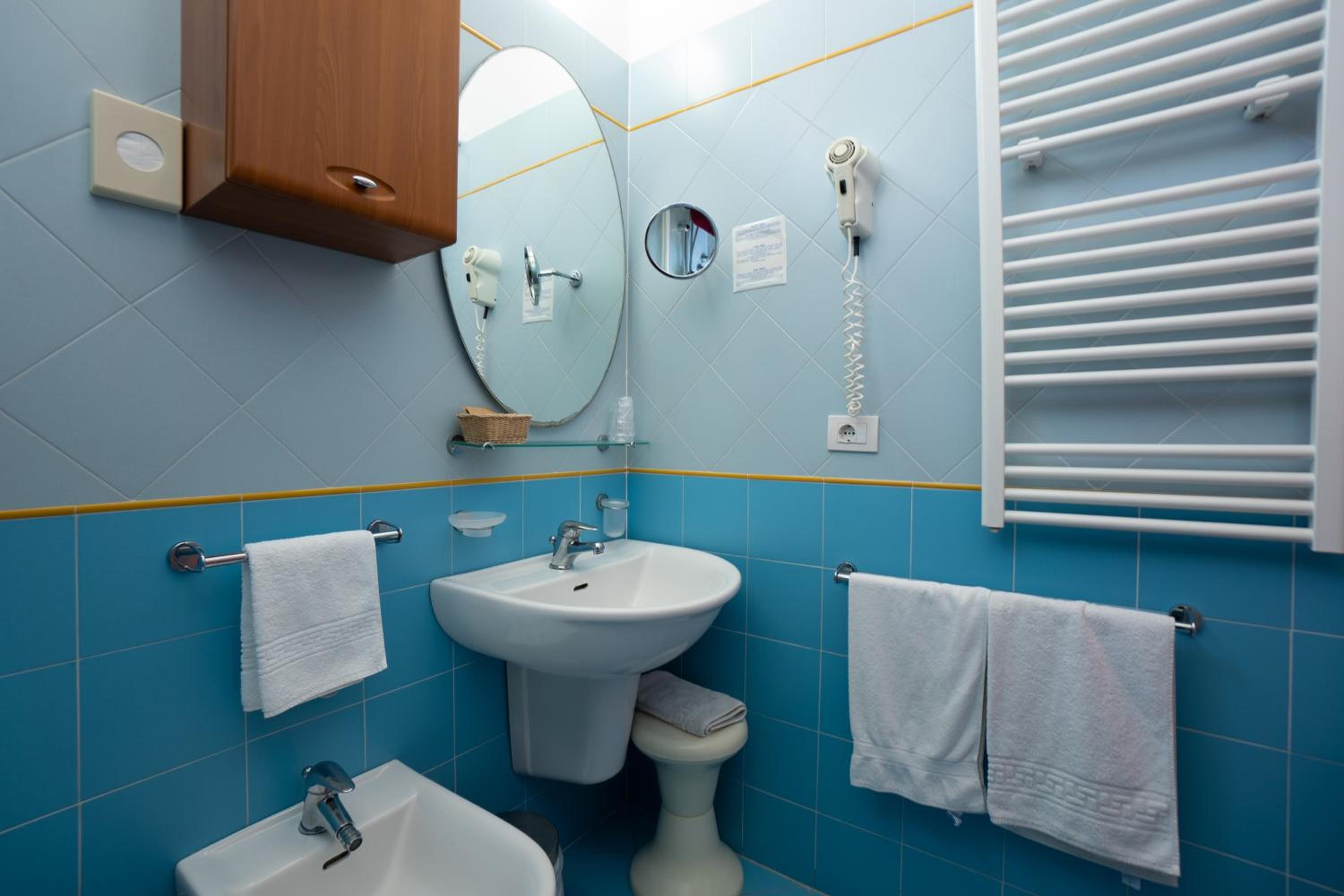 Double Room - Photo 3