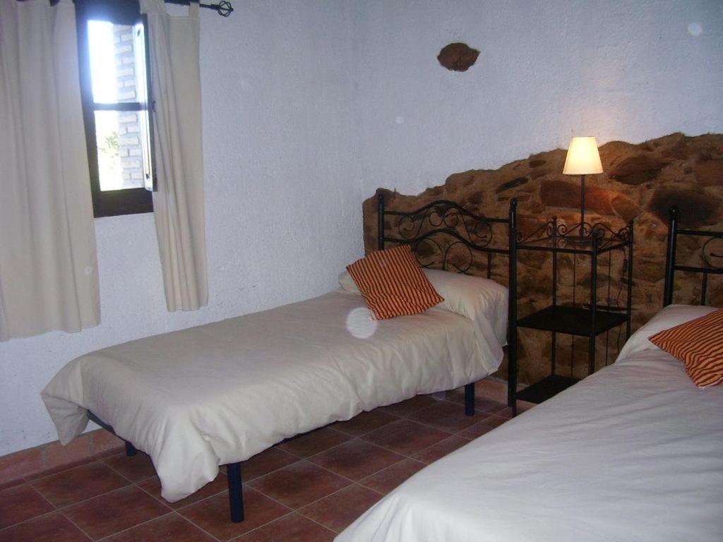Two-Bedroom Cottage (6 Adults) - Photo 2