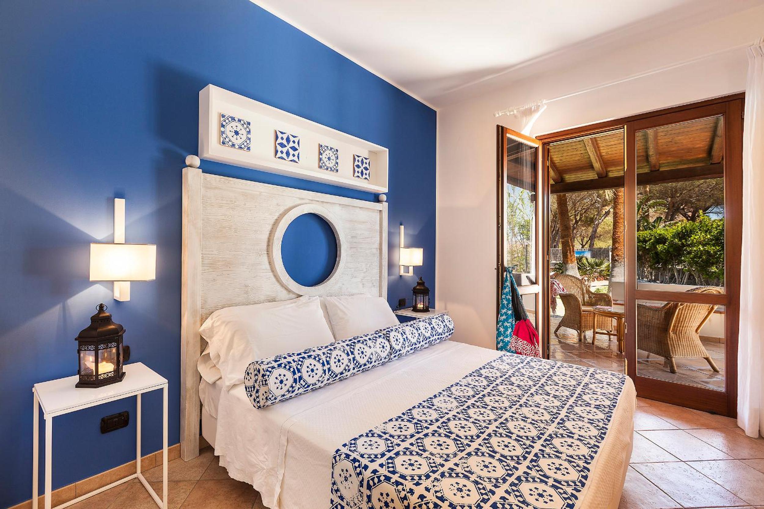 Deluxe Double Room with Private Garden - Photo 5