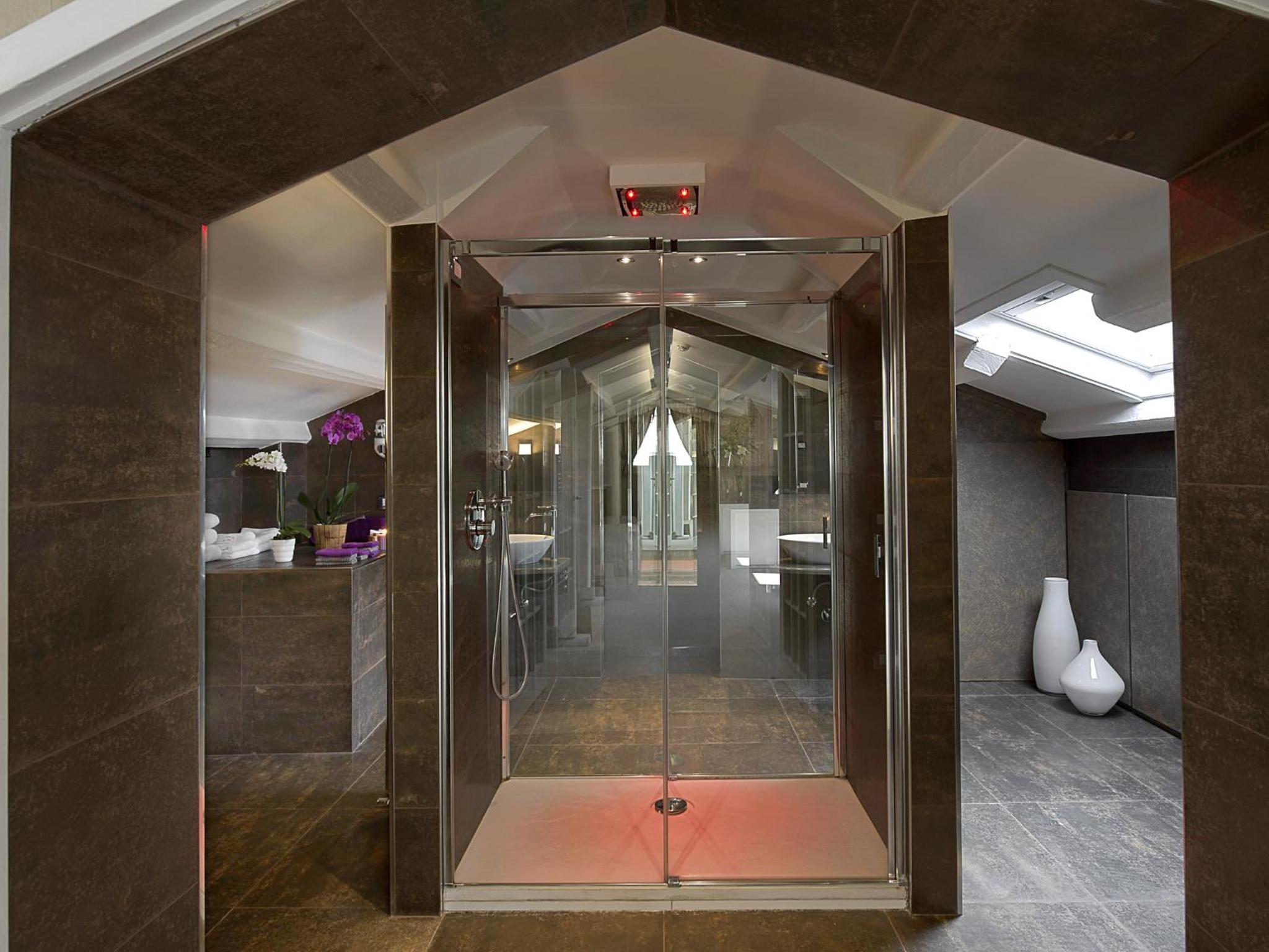 Deluxe Double Room with 2 Extra Beds photo 2