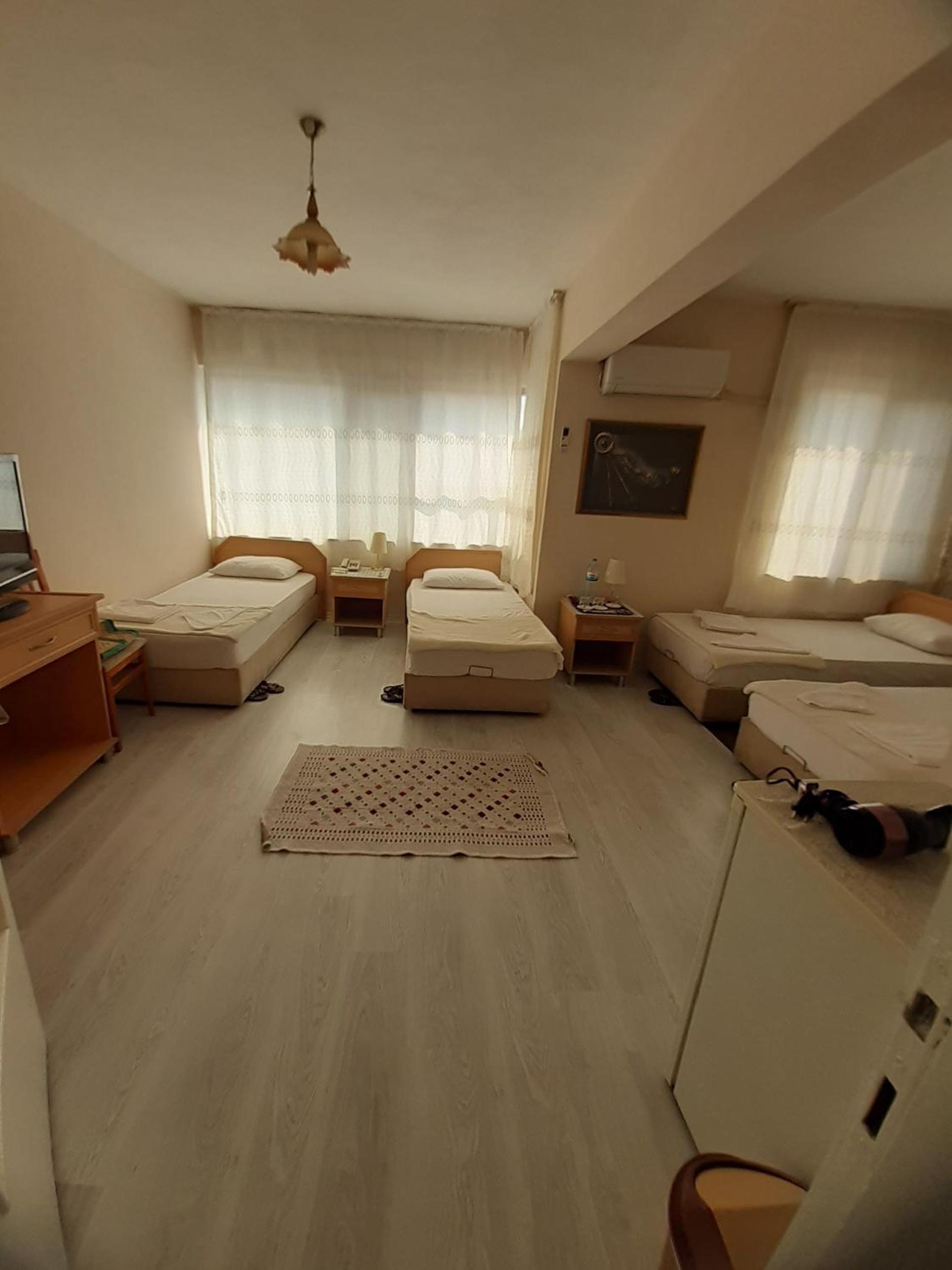 Quadruple Room - Photo 5