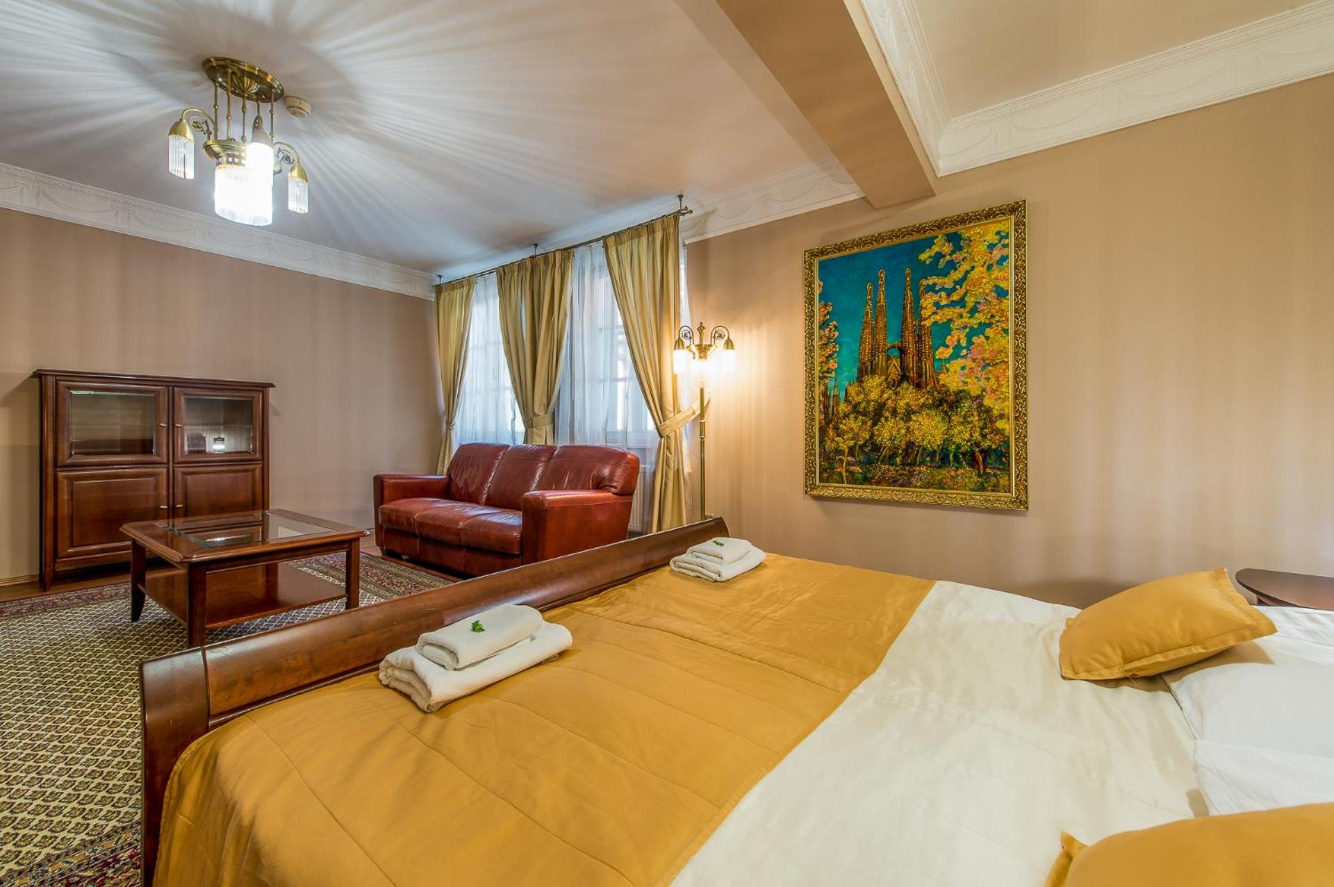 Junior Suite (2 Adults) - Photo 1