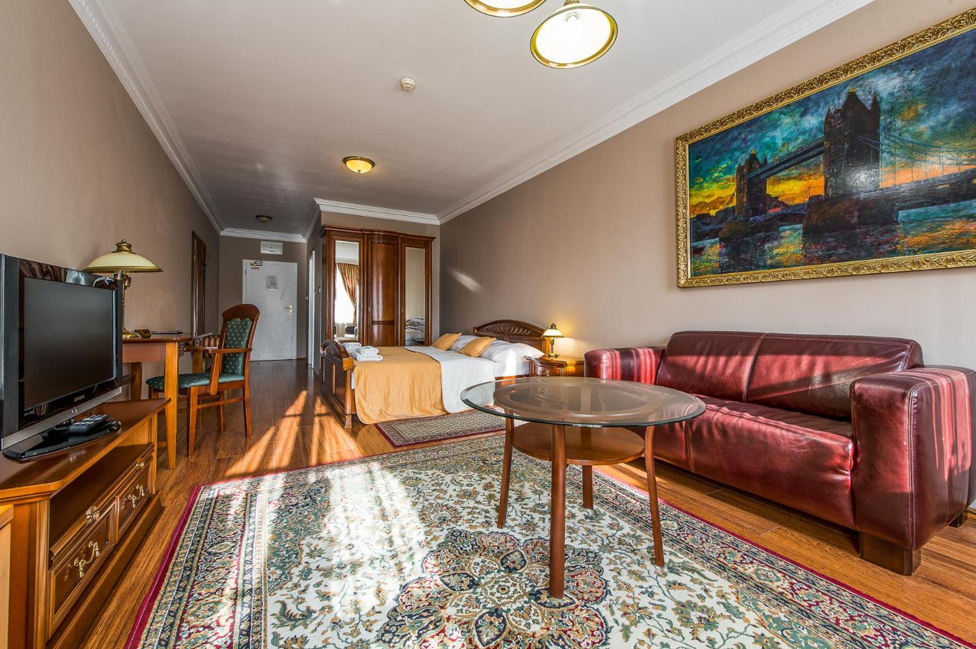 Standard Double Room - Photo 18
