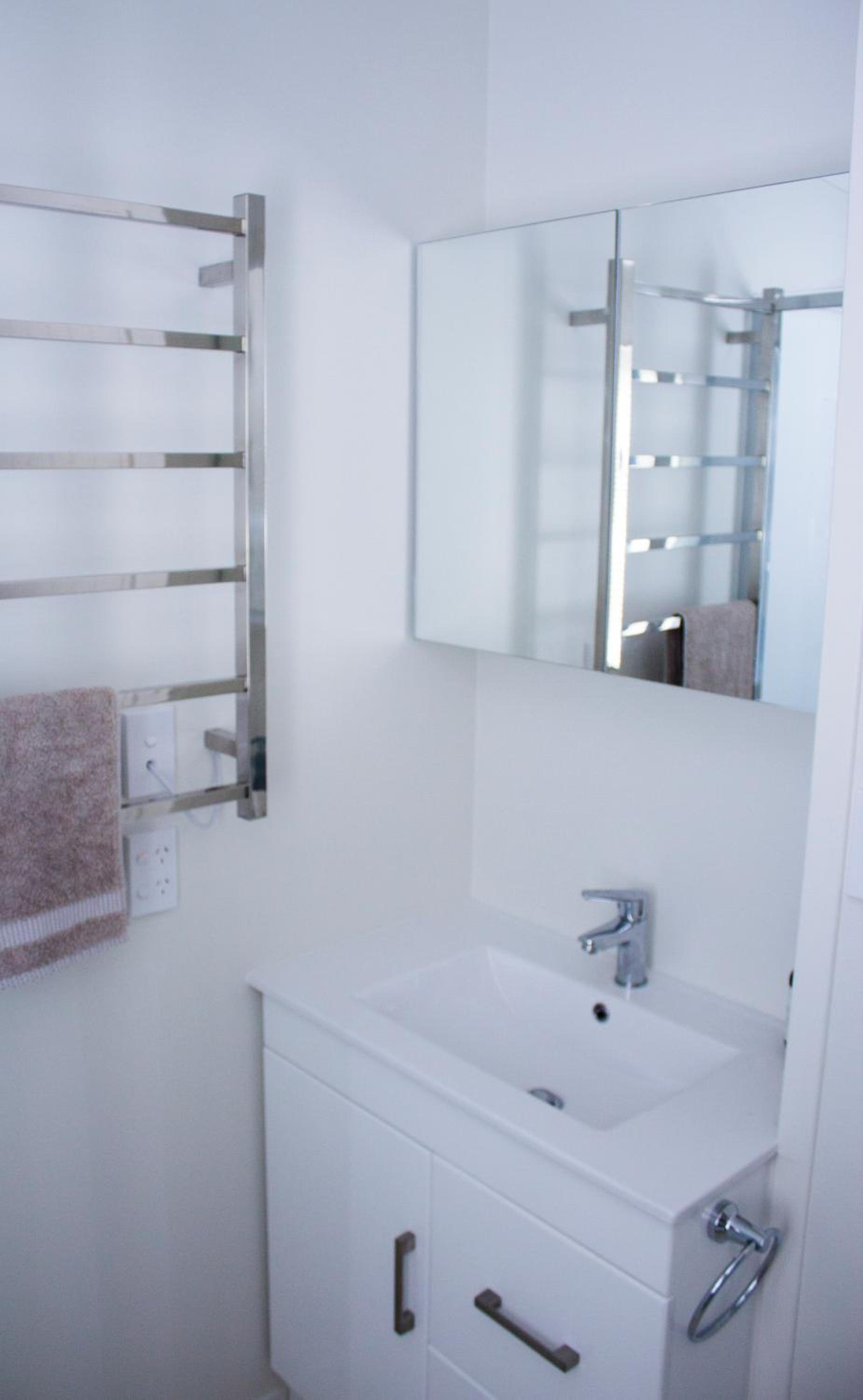 Kingfisher (Self-contained Two-Bedroom unit) - Photo 25