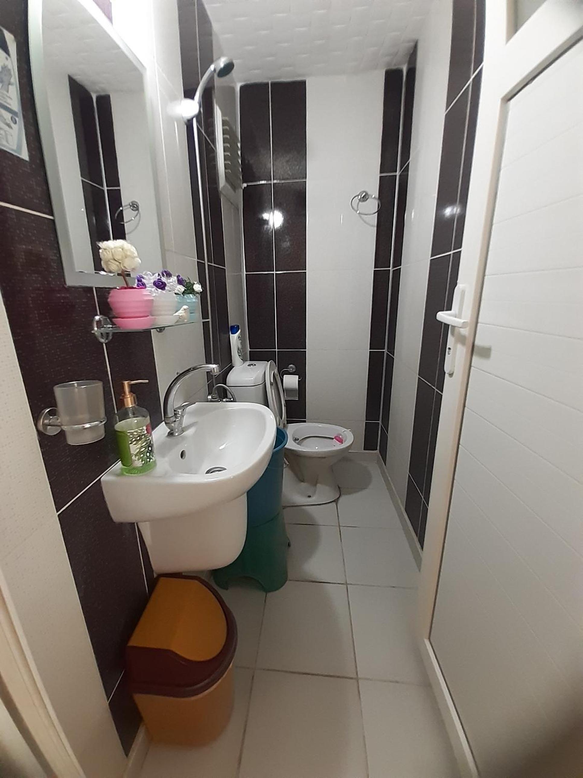 Deluxe Double Room with Shower - Photo 10