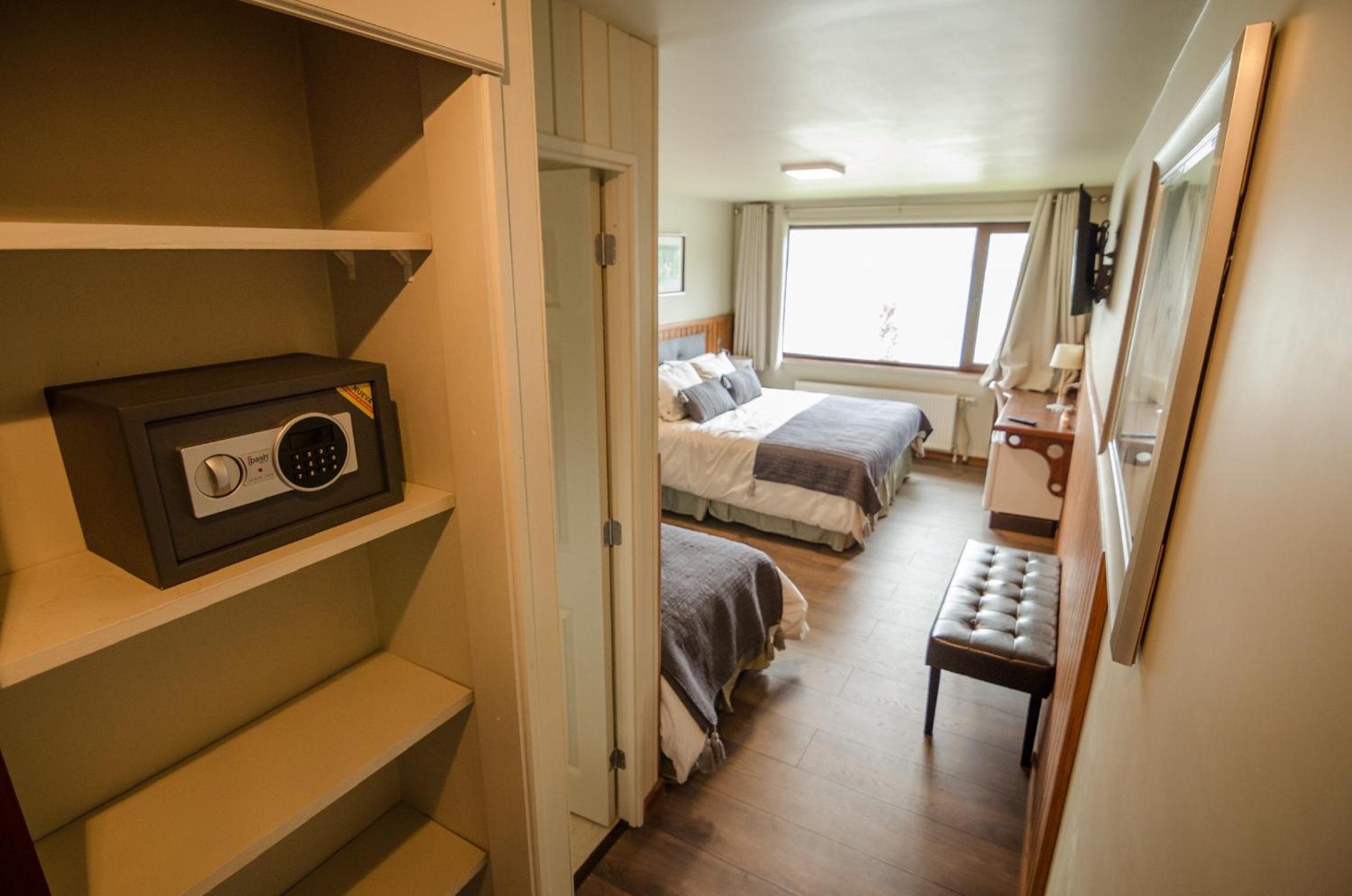Deluxe Double Room with River View photo 2