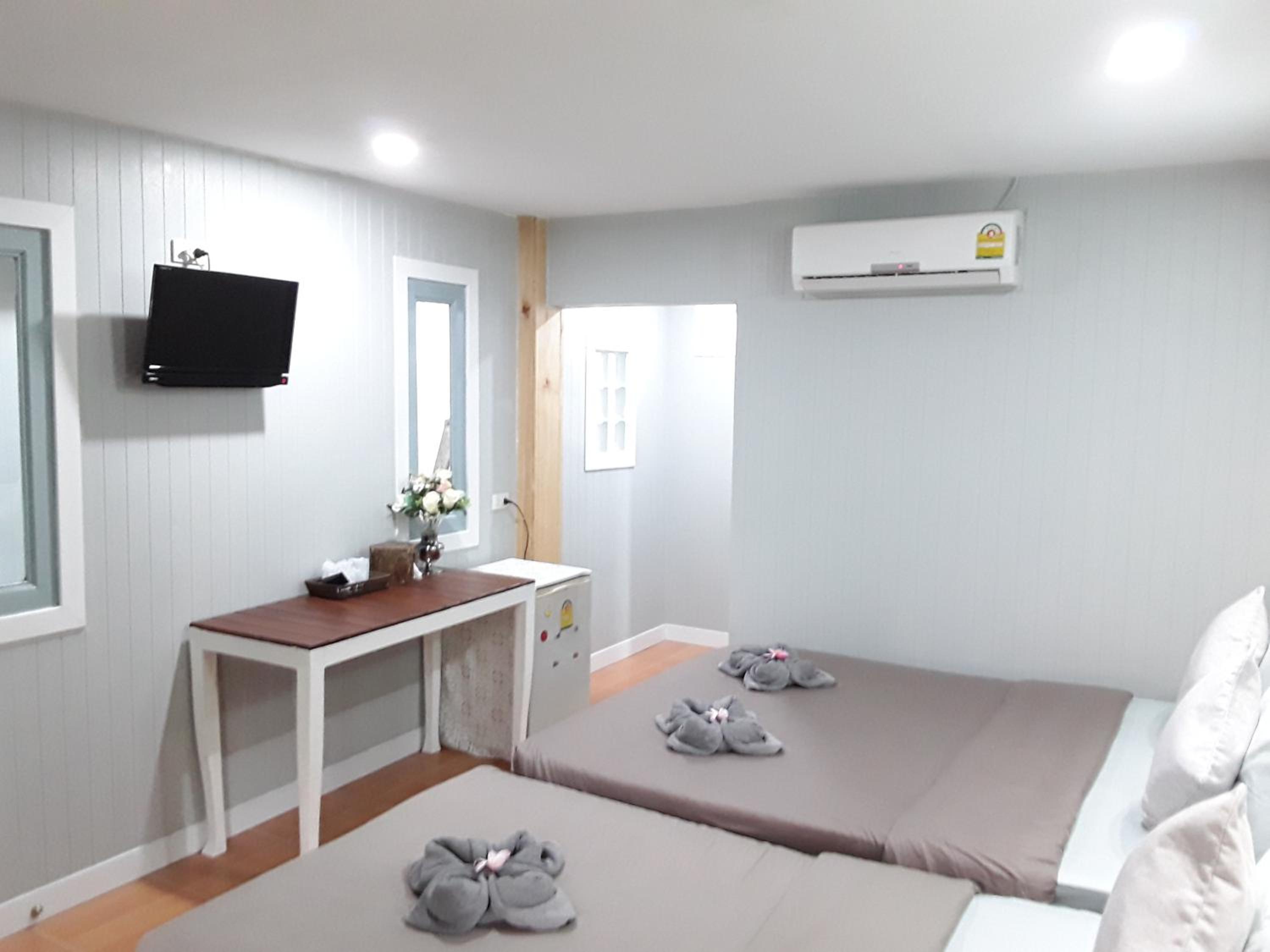 Deluxe Triple Room photo 3