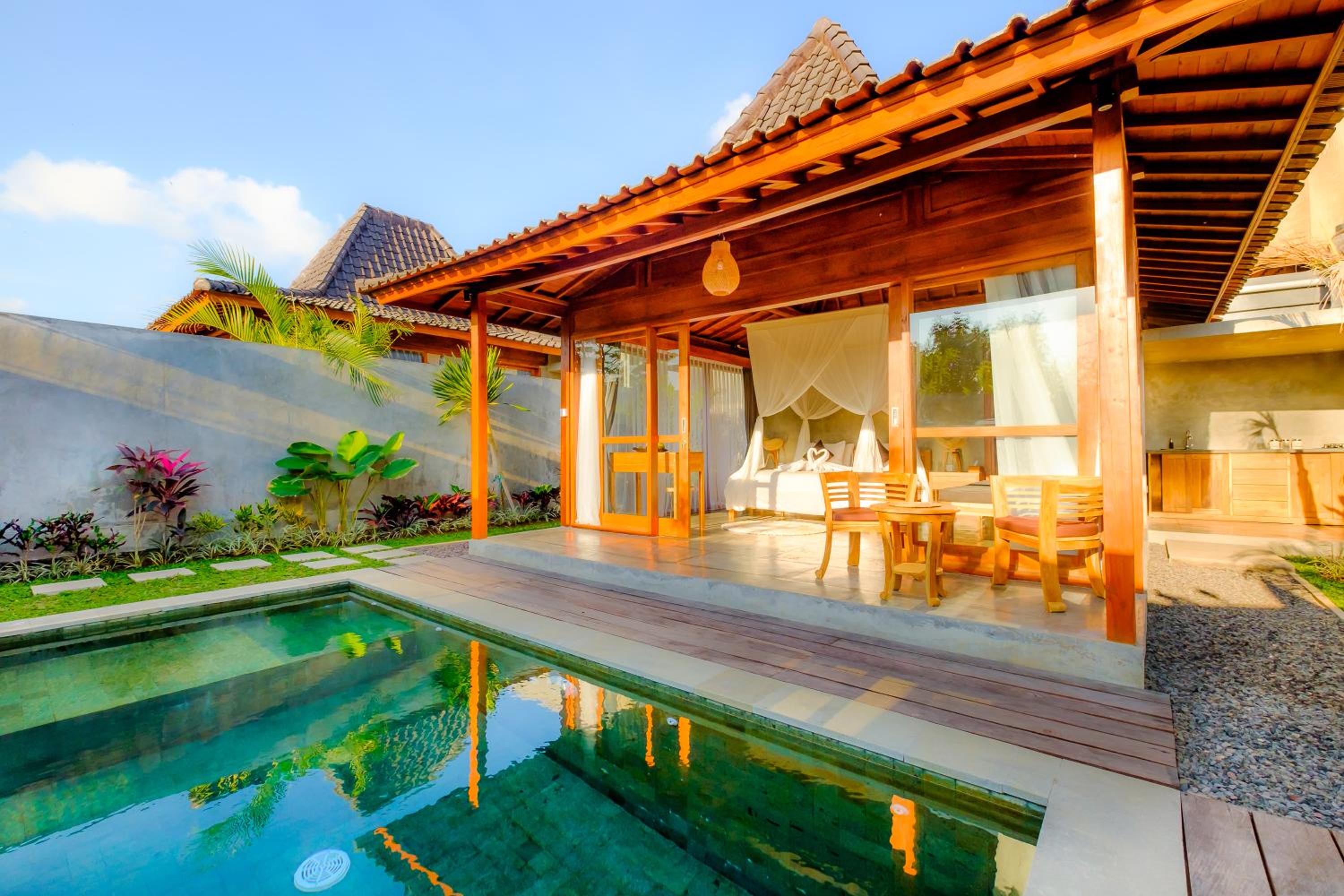 Villa with Private Pool - Photo 27