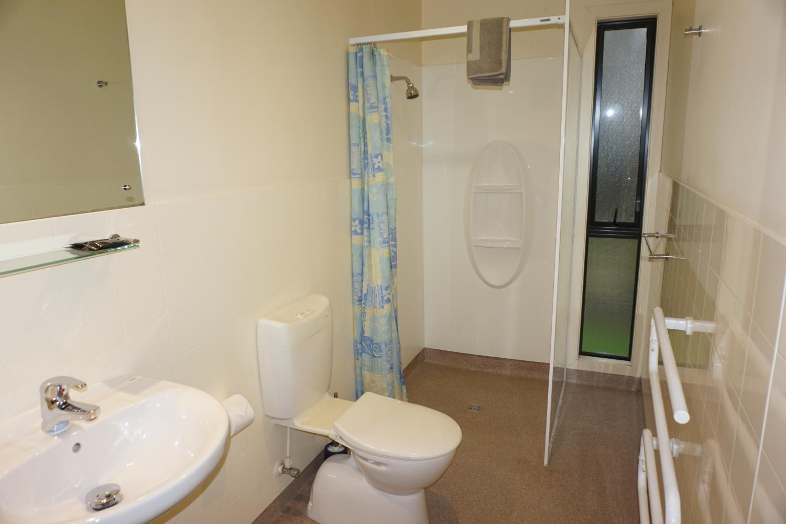 Standard Two-Bedroom Apartment photo 2