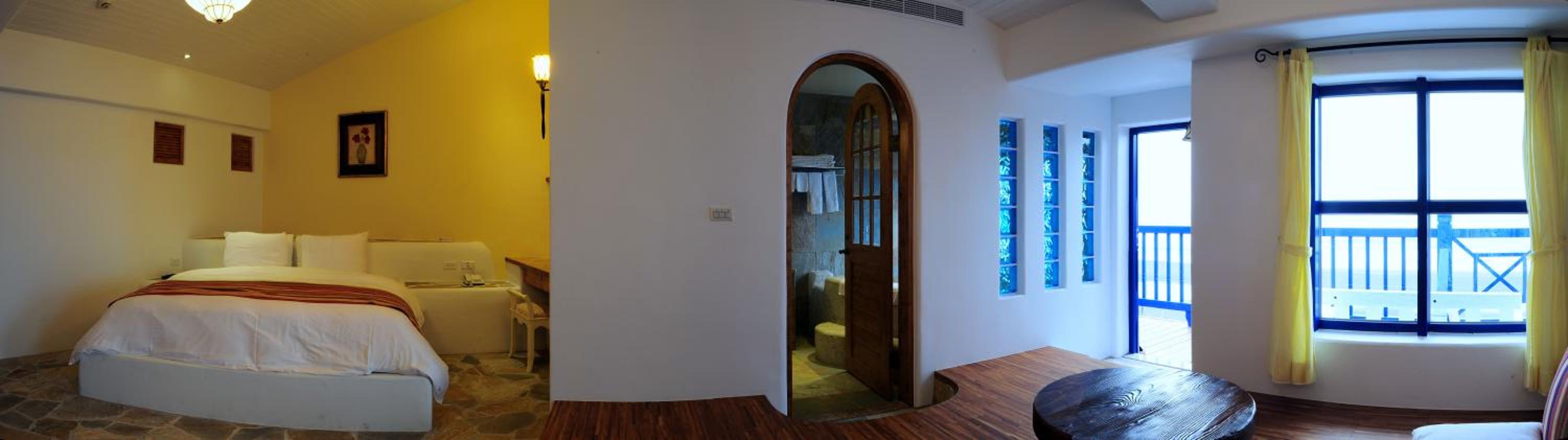 Double Room with Balcony and Sea View