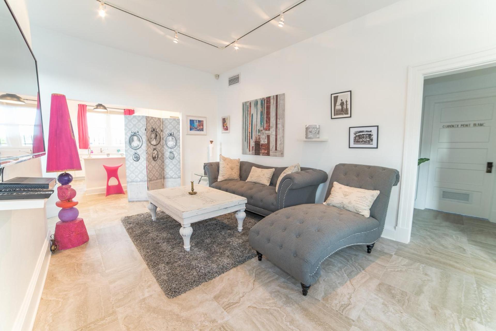 Three-Bedroom Apartment - Photo 1