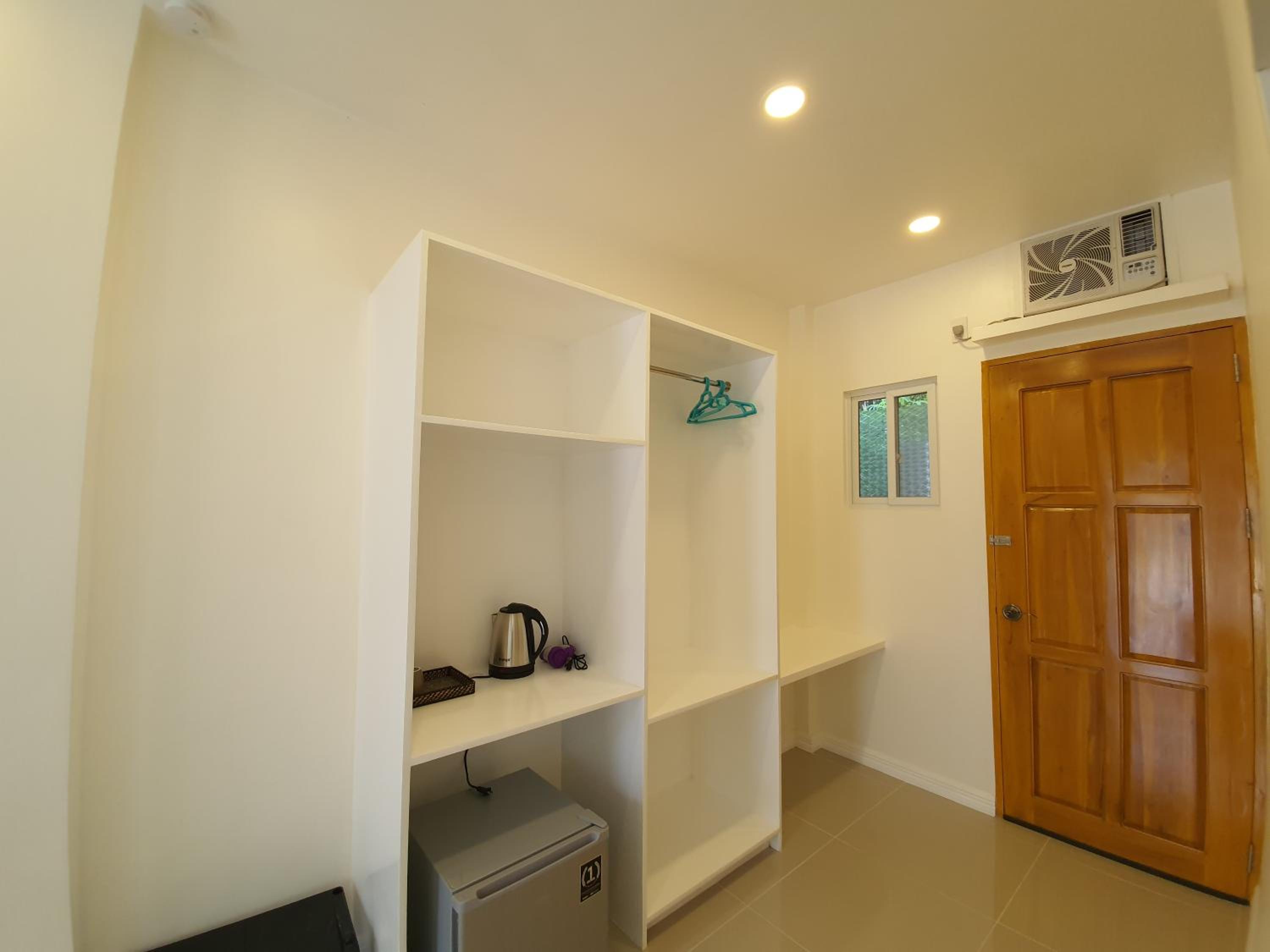 Standard Studio - Photo 4