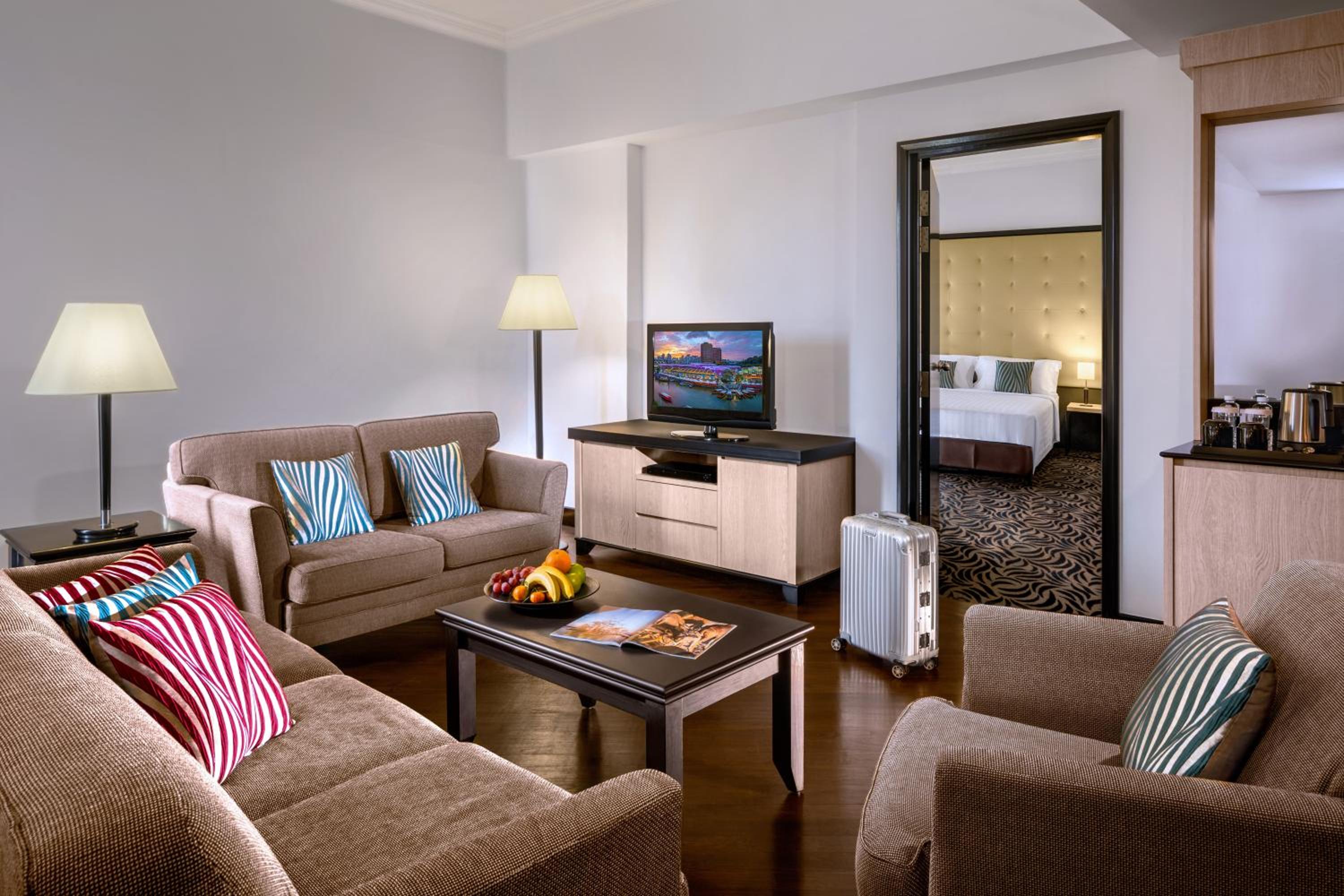 Executive Suite with Lounge Access photo 3