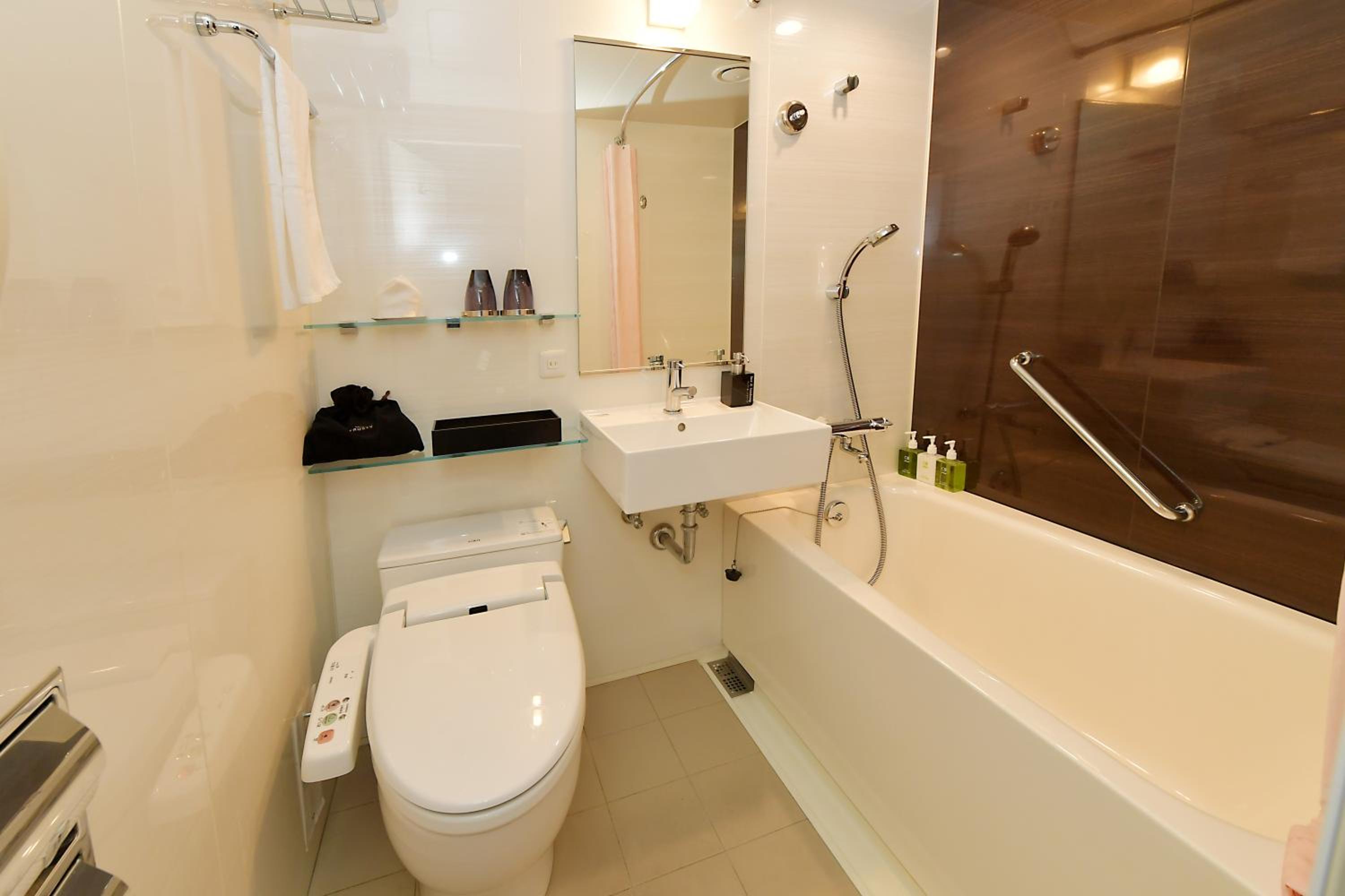 Deluxe Twin Room - Non-Smoking photo 3