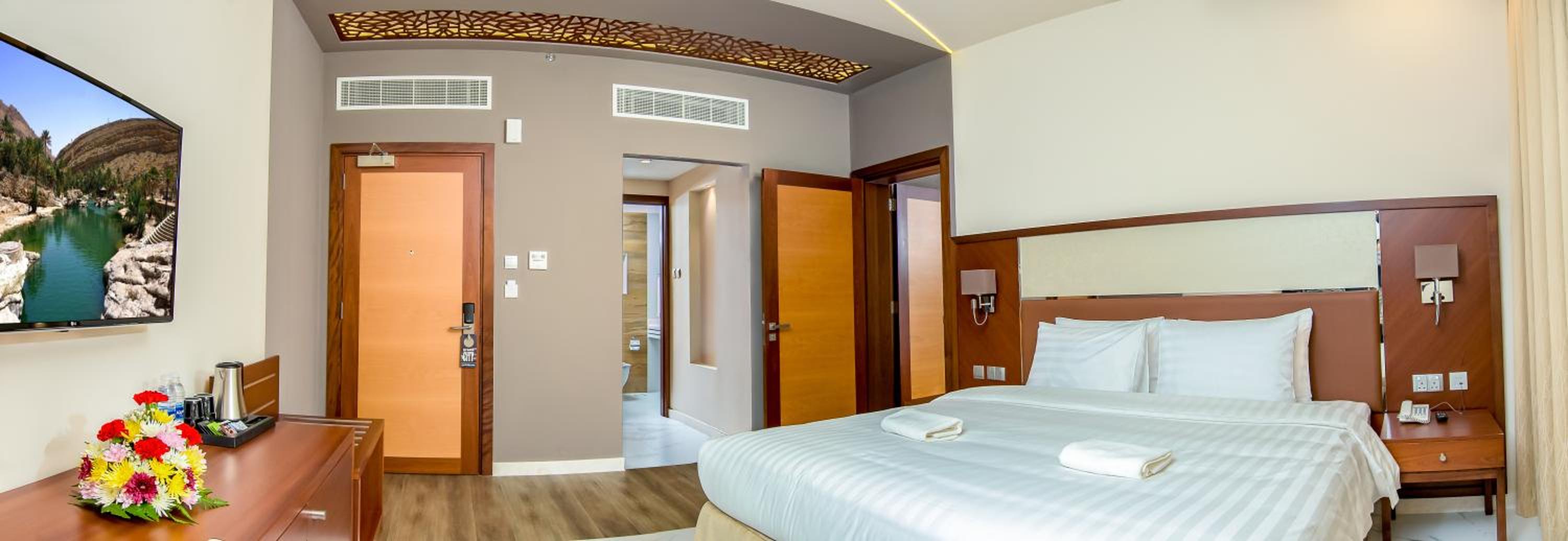 Executive Suite - Photo 1
