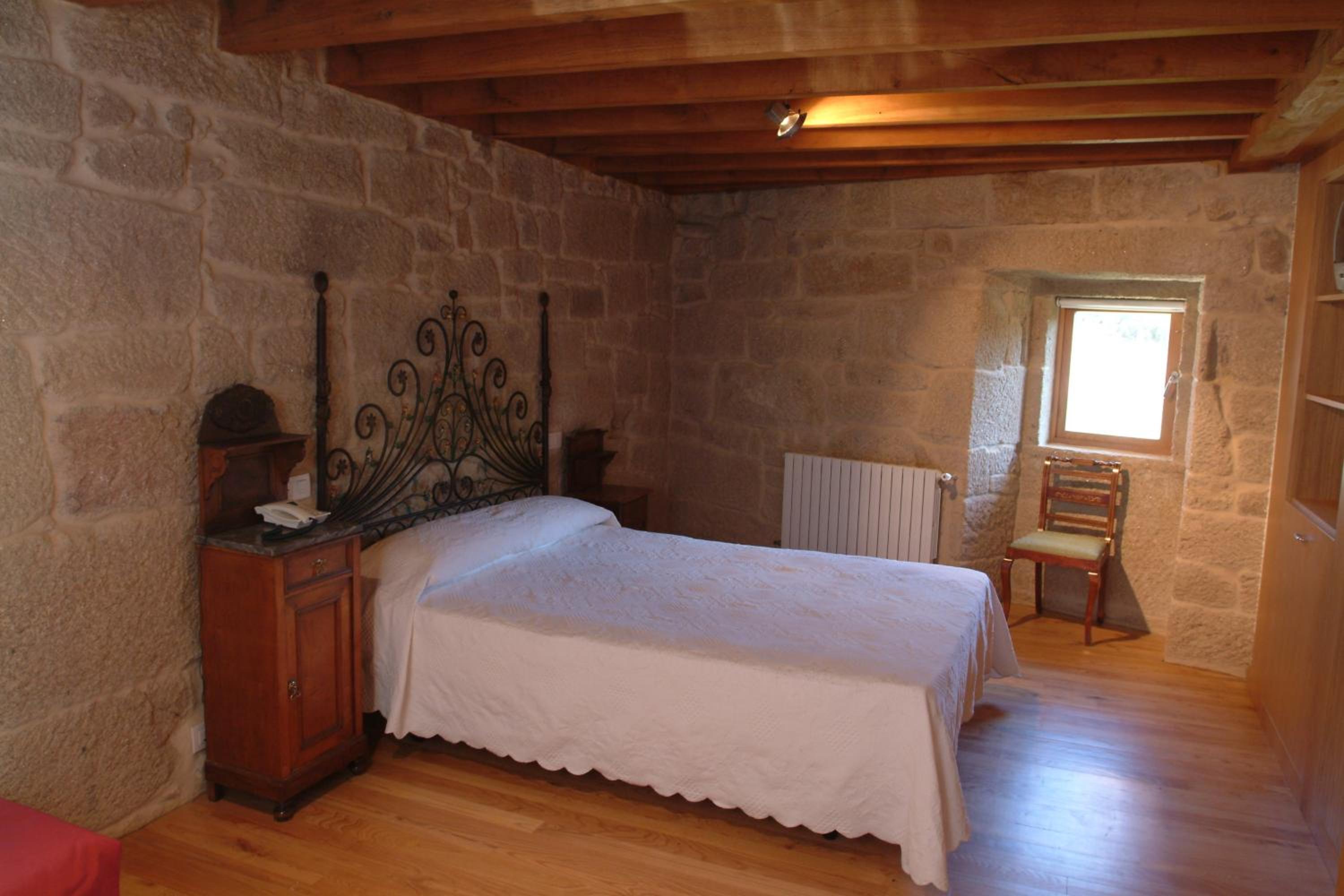Double or Twin Room - Photo 3