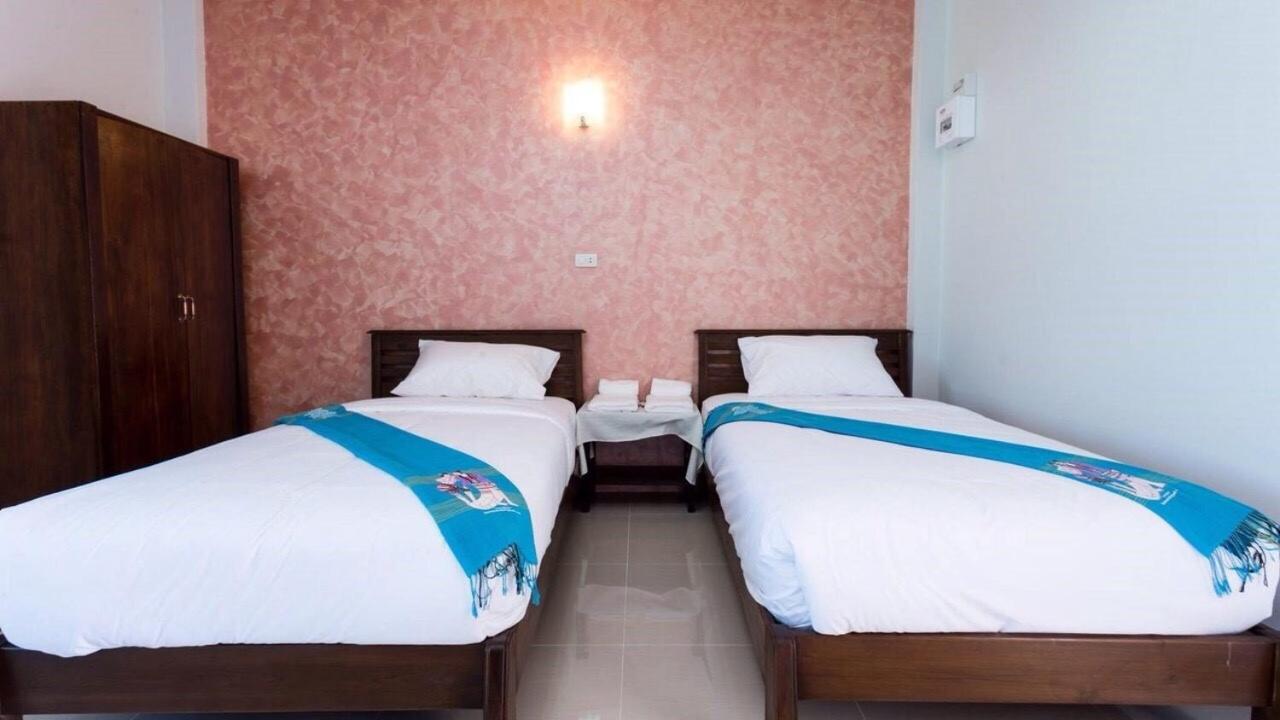 Standard Twin Room - Photo 10