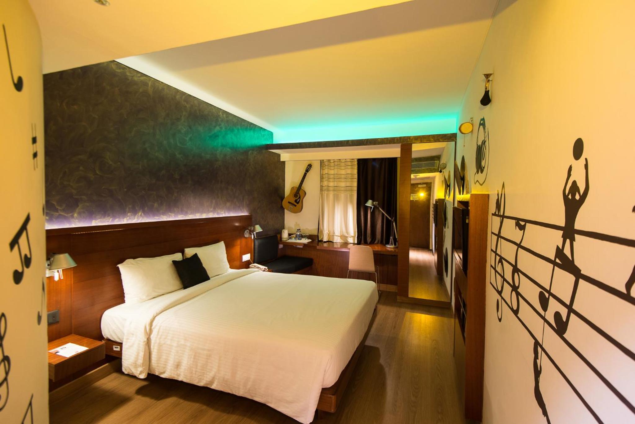 Superior Room With One Double Bed And Sofa