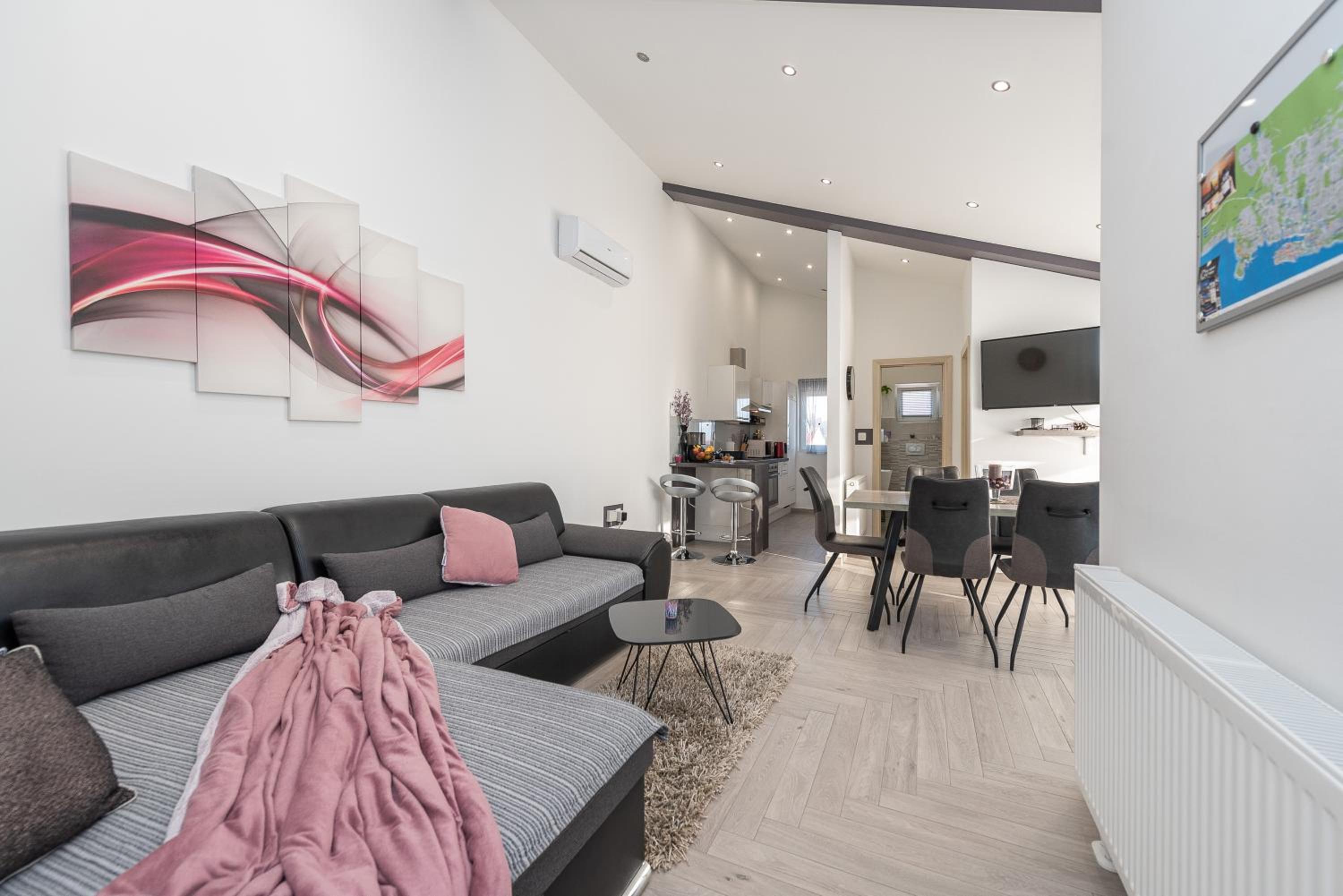 Two-Bedroom Apartment with Balcony and Sea View