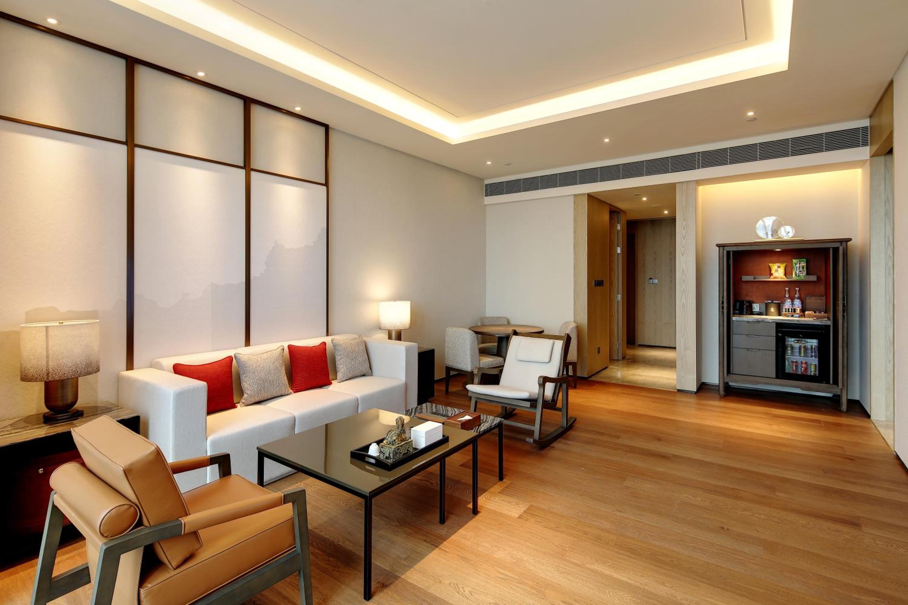 Business Suite with Mountain View