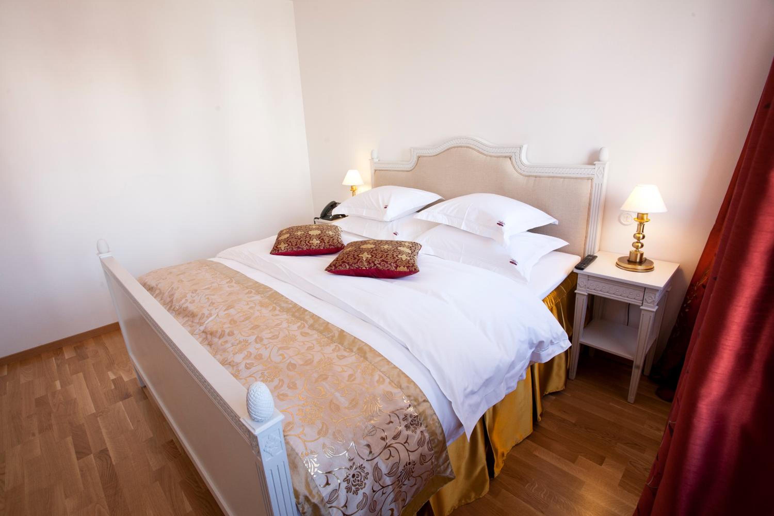 Deluxe Family Room - Photo 4