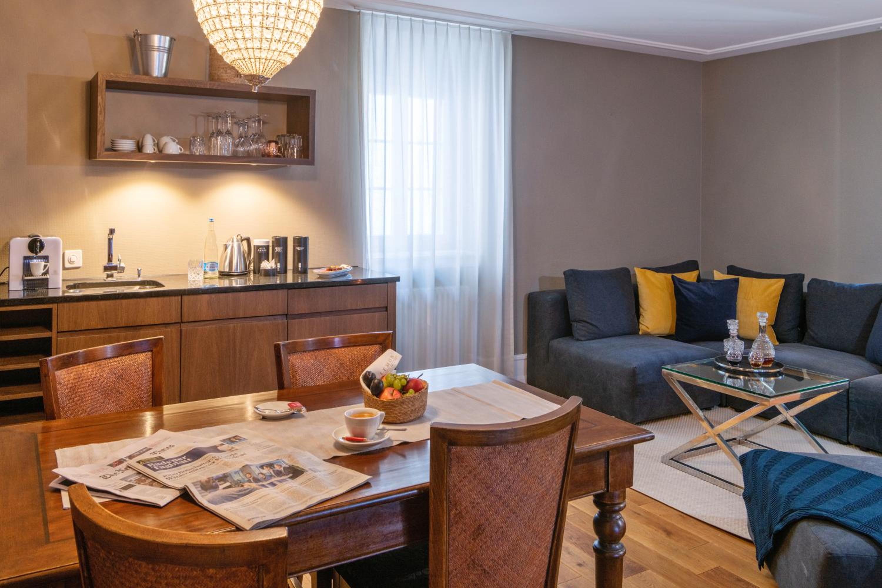 Deluxe Suite - Photo 3
