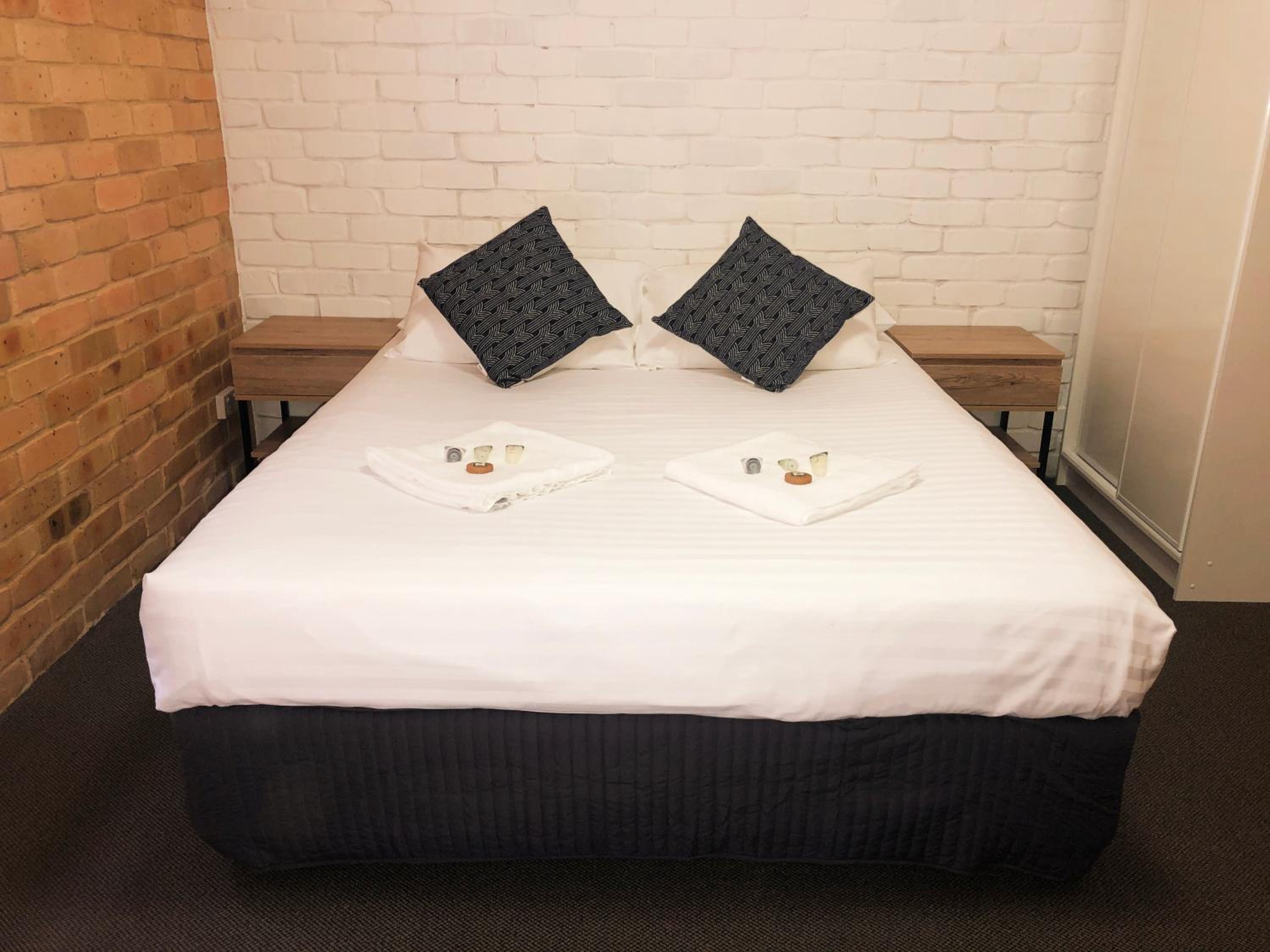 Standard Queen Room - Photo 1