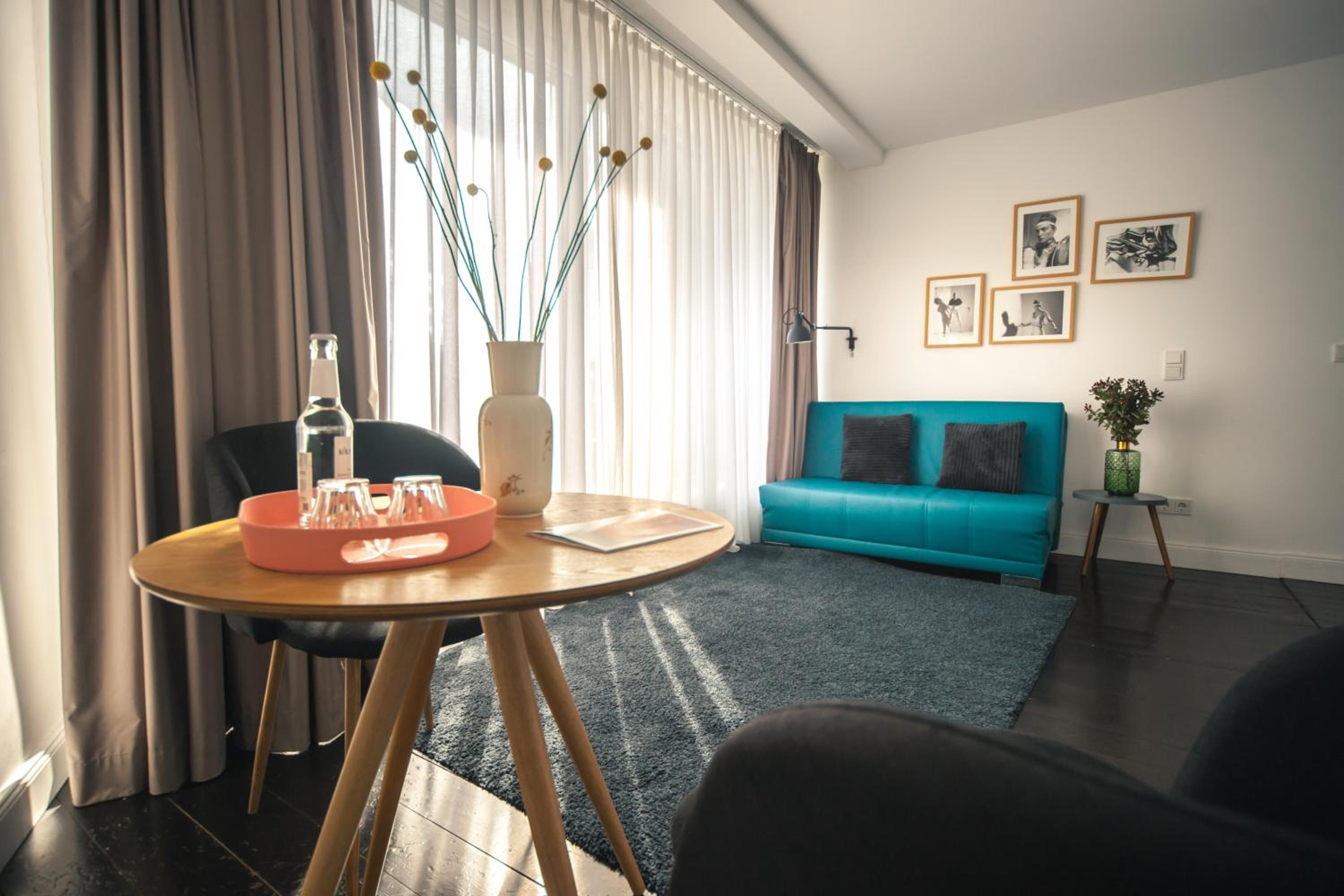 Suite - Photo 5